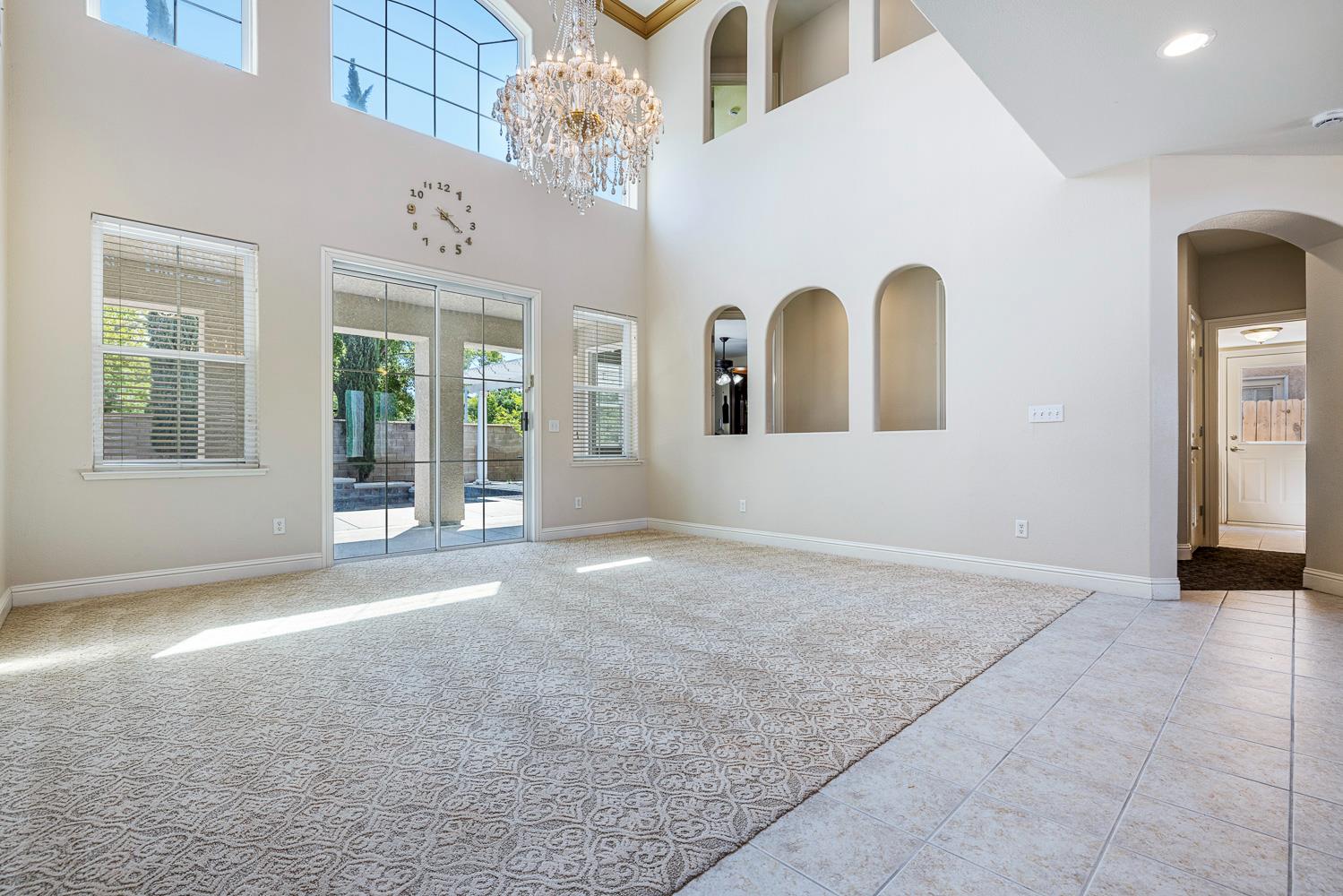 8420 N Ann Ave, Fresno, CA 93720