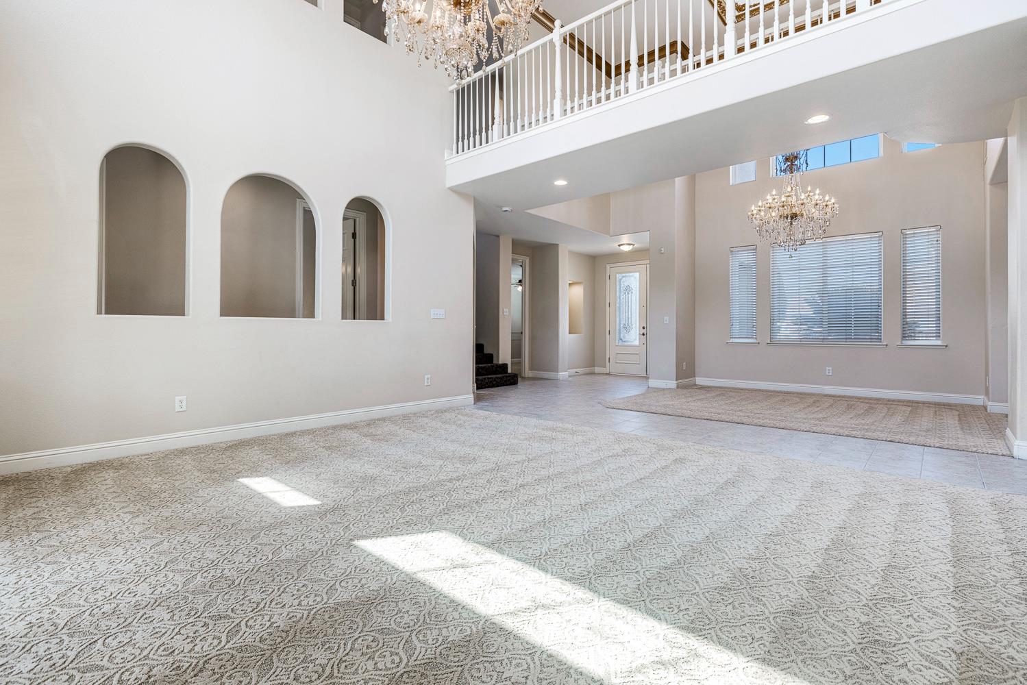 8420 N Ann Ave, Fresno, CA 93720