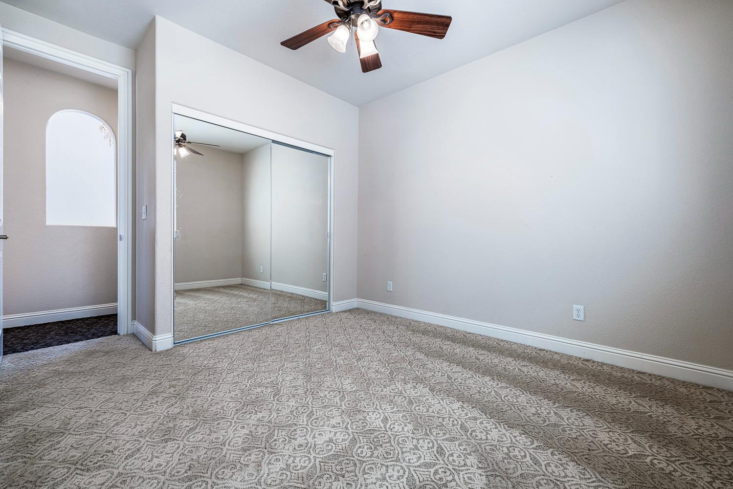 8420 N Ann Ave, Fresno, CA 93720