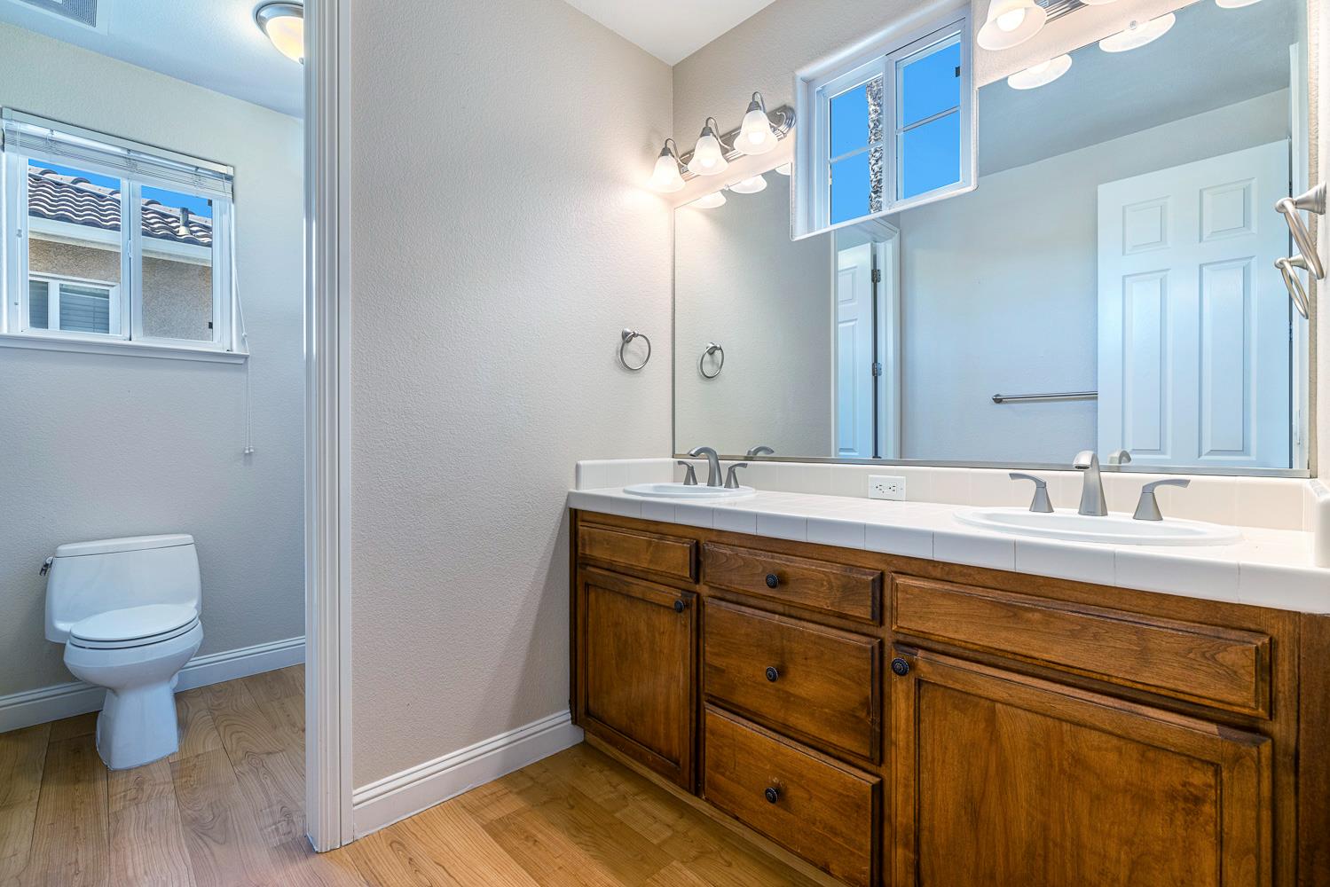 8420 N Ann Ave, Fresno, CA 93720