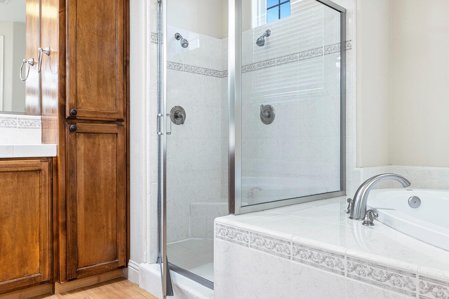 8420 N Ann Ave, Fresno, CA 93720