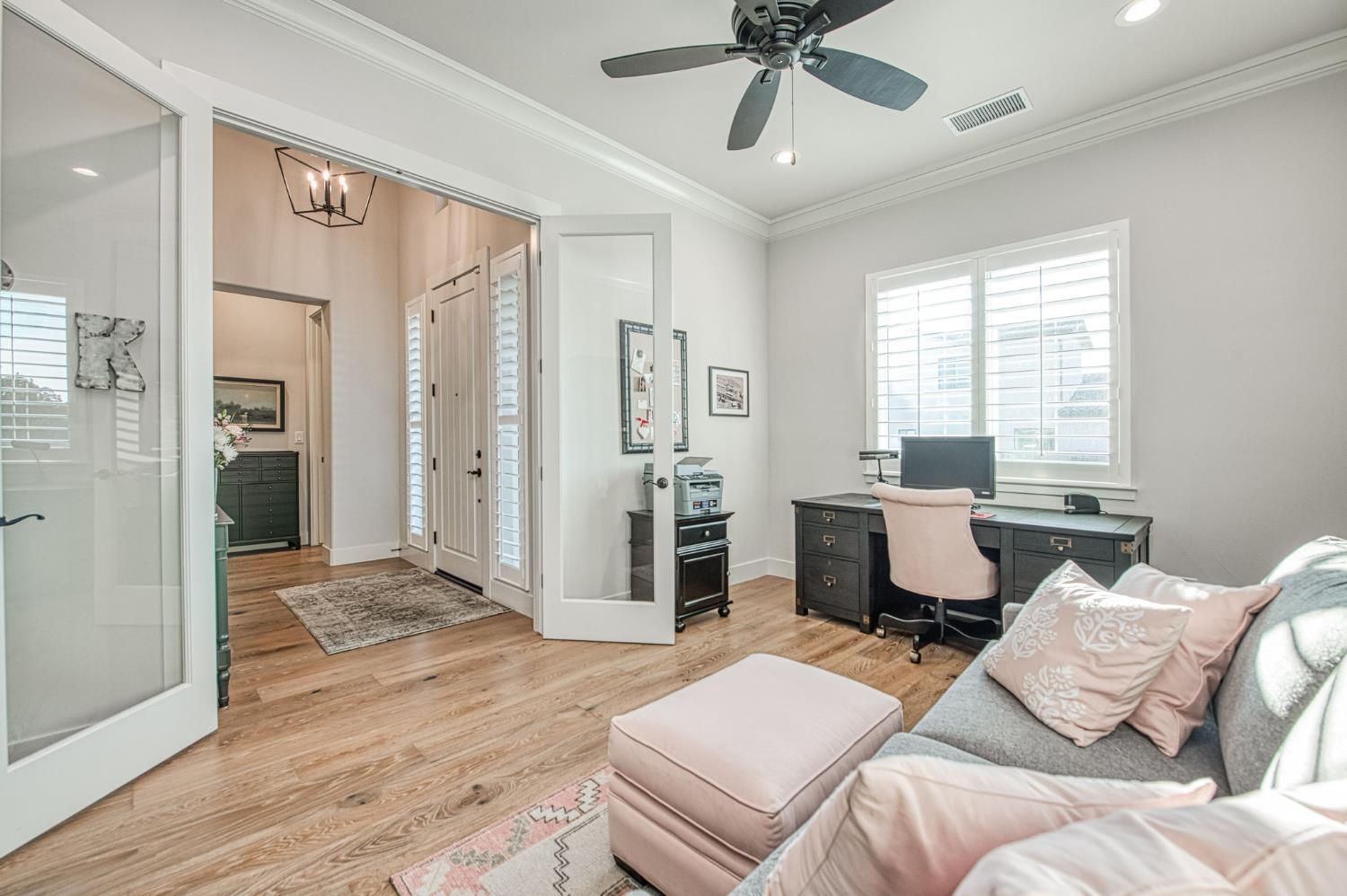 11132 N El Encanto Ln, Fresno, CA 93730