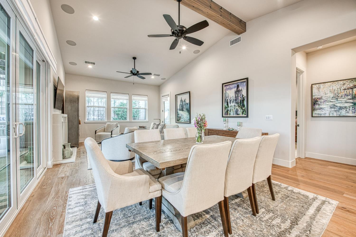 11132 N El Encanto Ln, Fresno, CA 93730