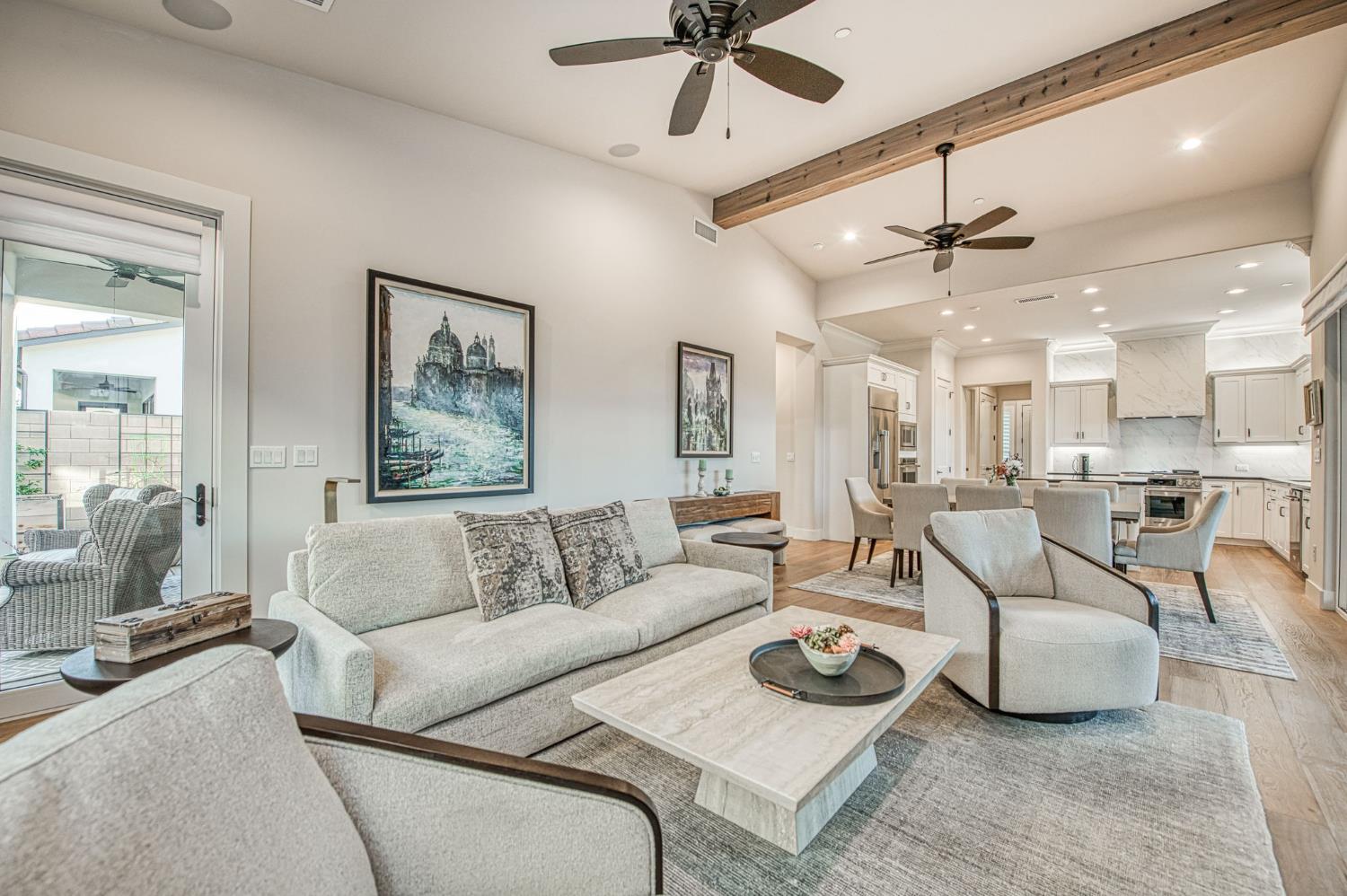 11132 N El Encanto Ln, Fresno, CA 93730