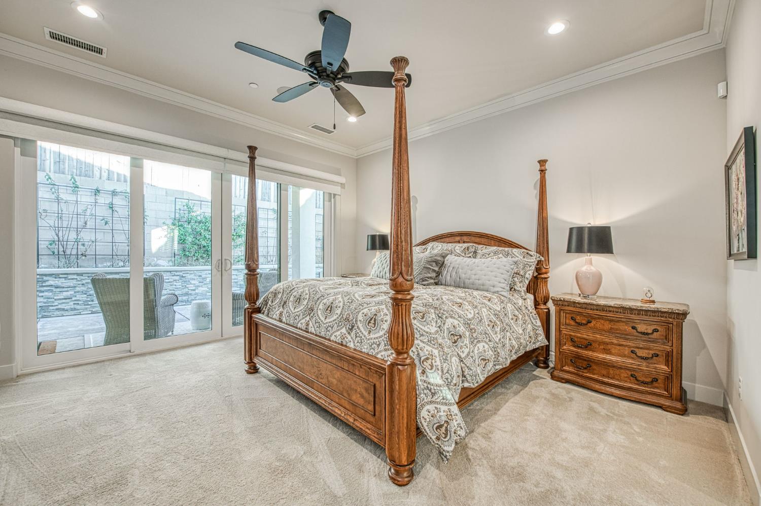 11132 N El Encanto Ln, Fresno, CA 93730