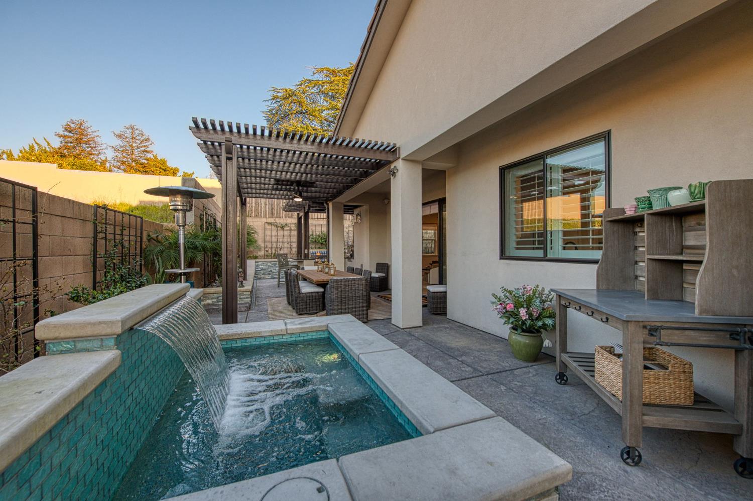 11132 N El Encanto Ln, Fresno, CA 93730