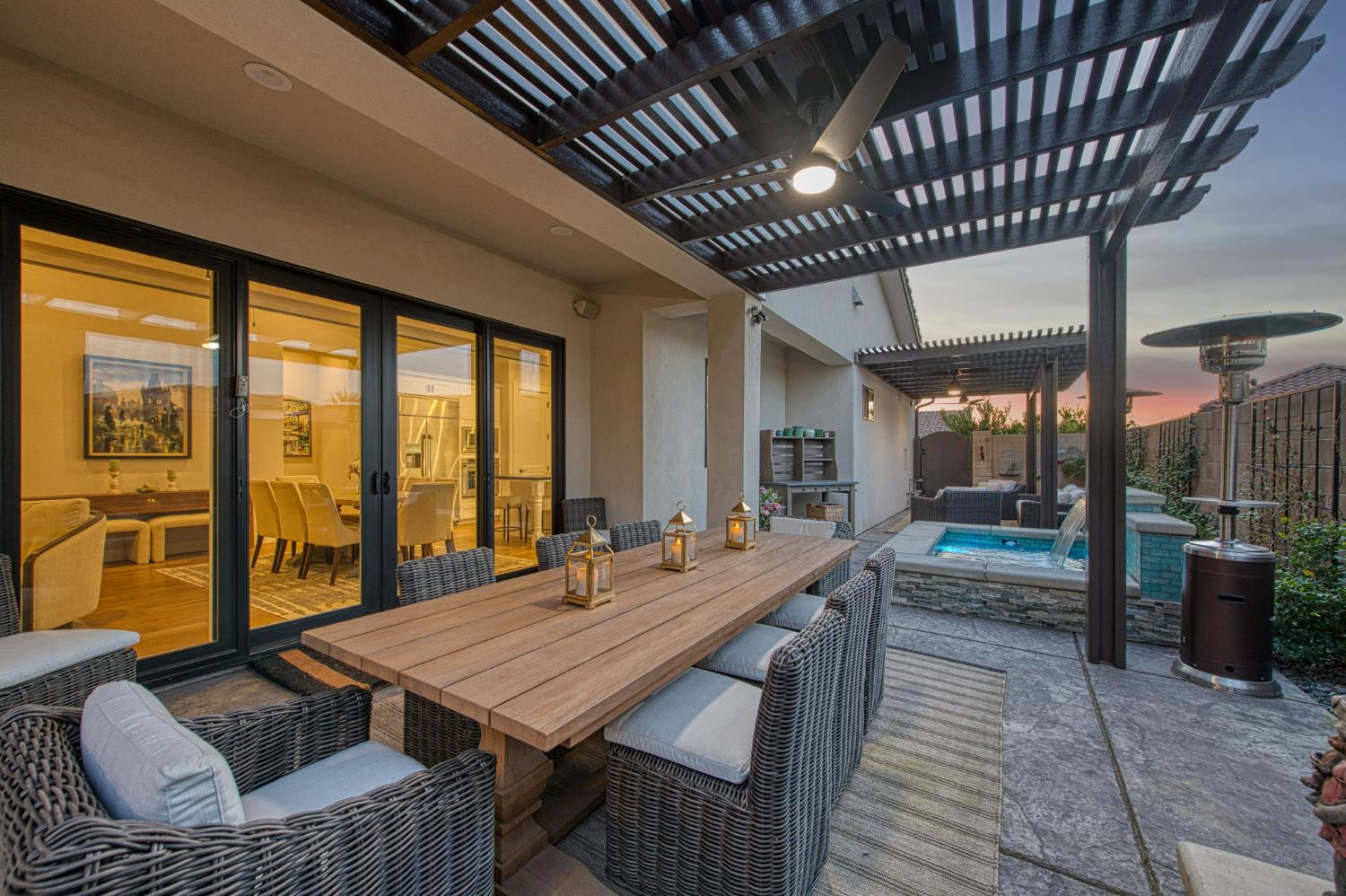 11132 N El Encanto Ln, Fresno, CA 93730