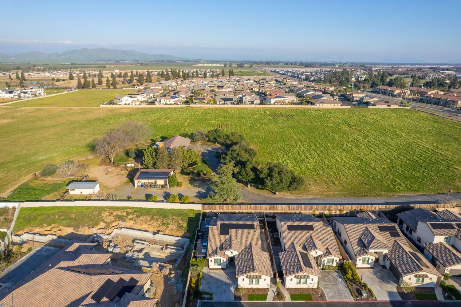 11132 N El Encanto Ln, Fresno, CA 93730