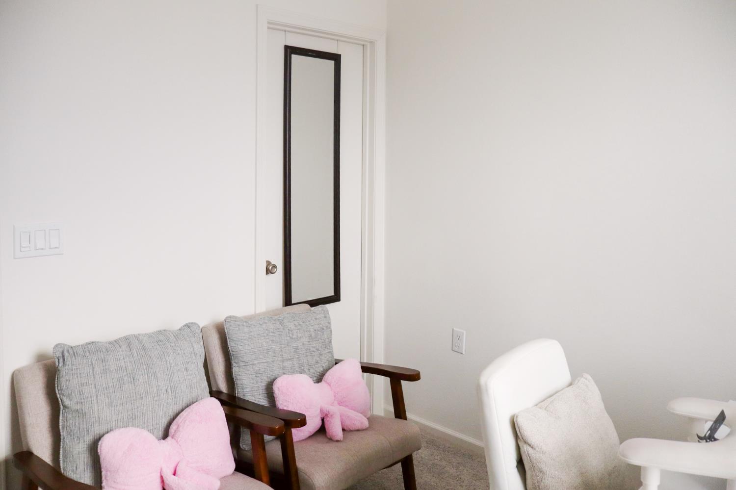 672 N Apricot, Fresno, CA 93727