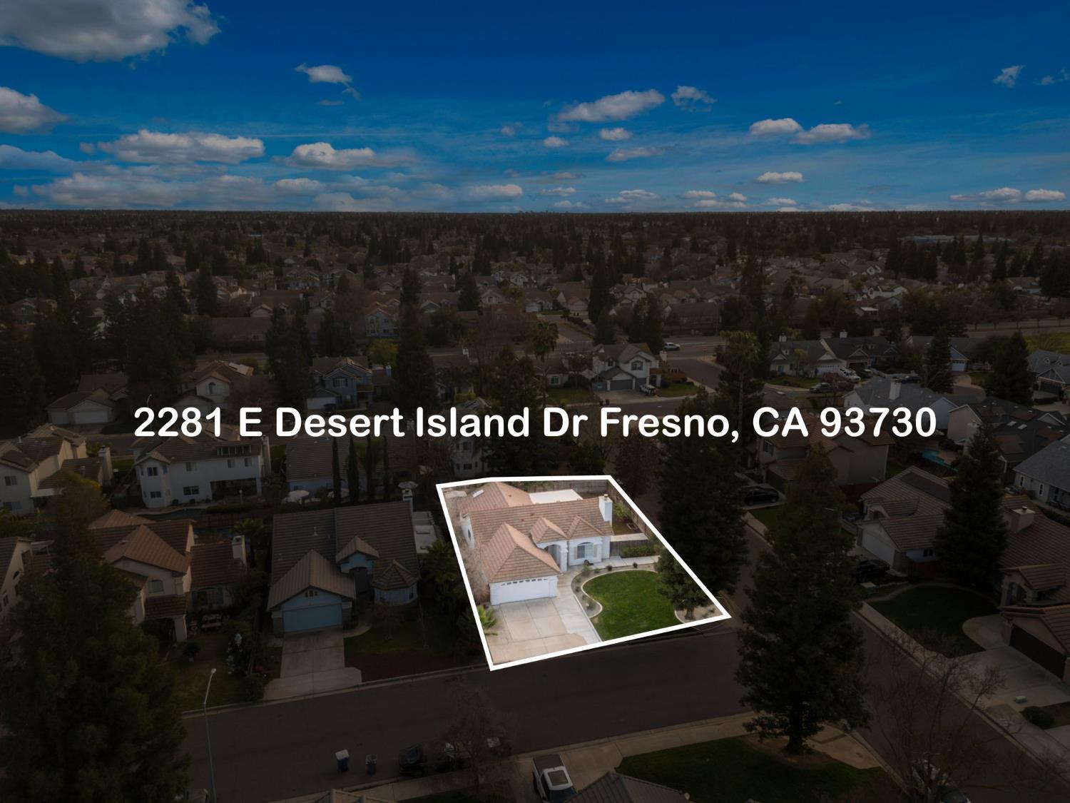 2281 E Desert Island Dr, Fresno, CA 93730