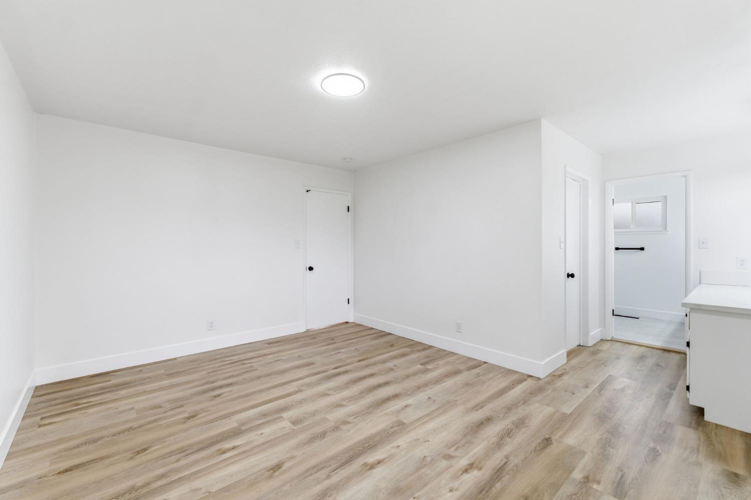 506 E Sample Ave, Fresno, CA 93710