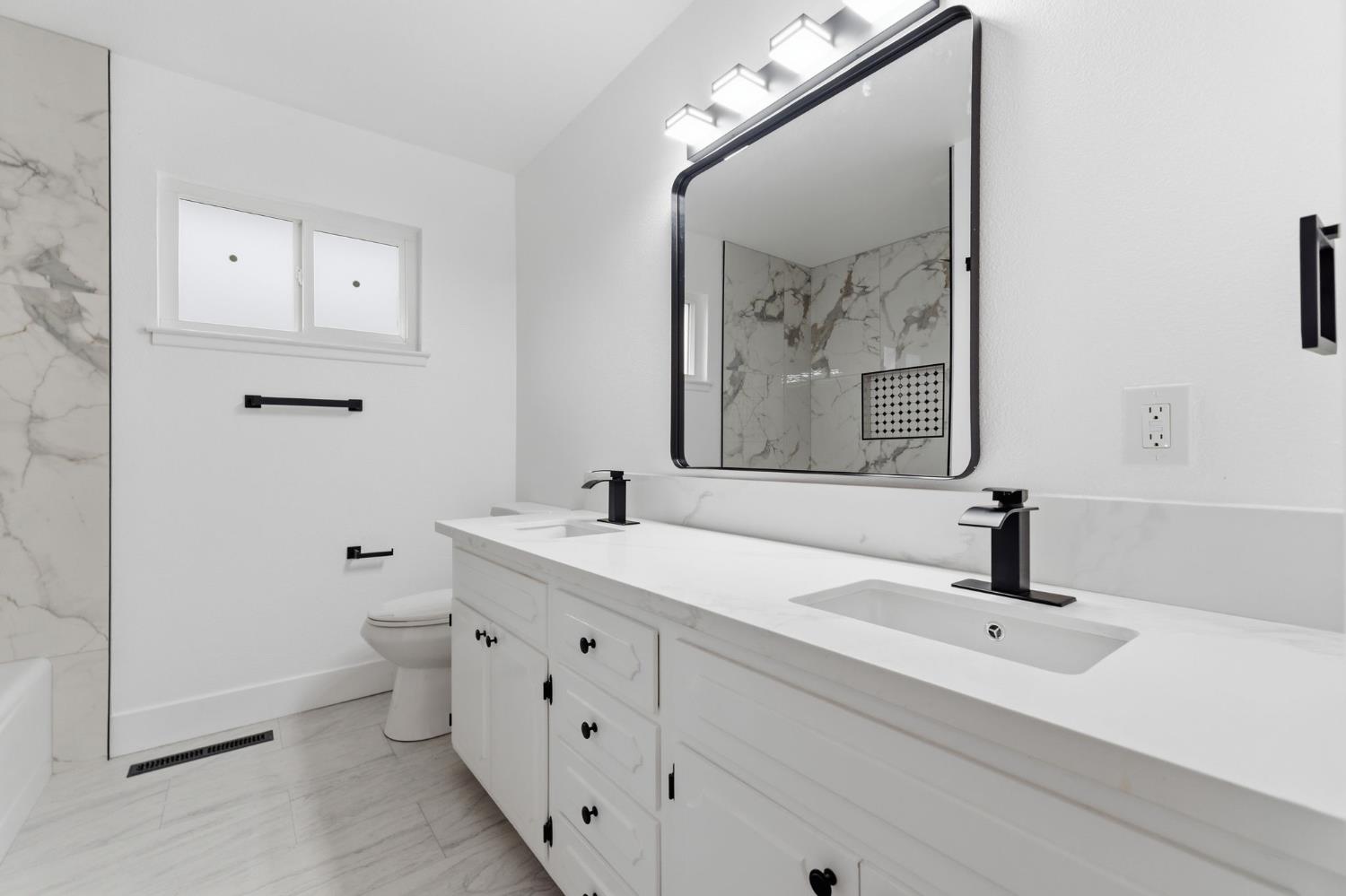 506 E Sample Ave, Fresno, CA 93710