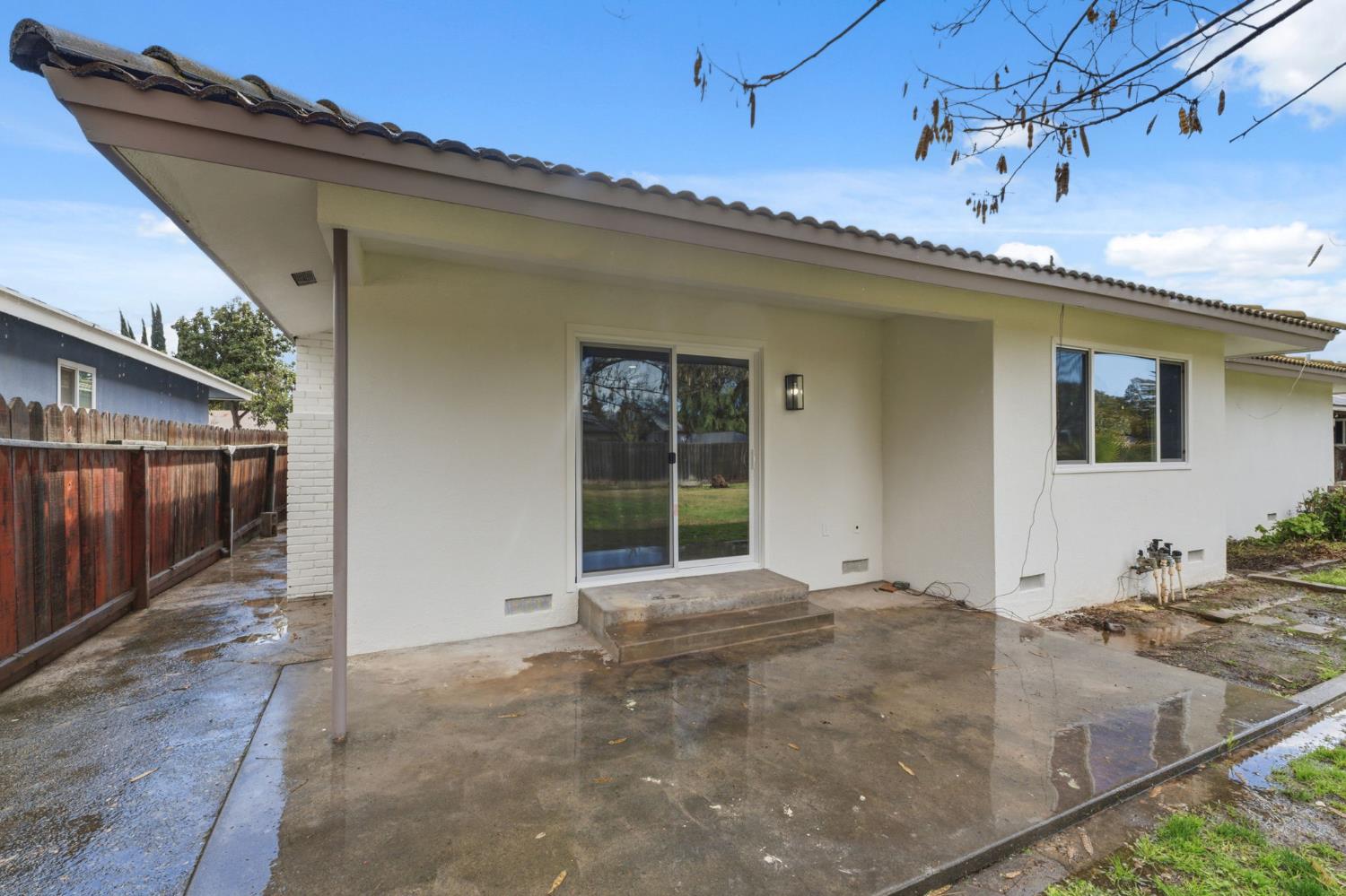 506 E Sample Ave, Fresno, CA 93710