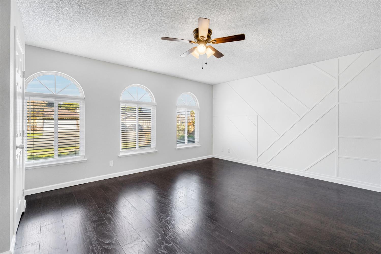 5306 N Carlsbad Ave, Fresno, CA 93722