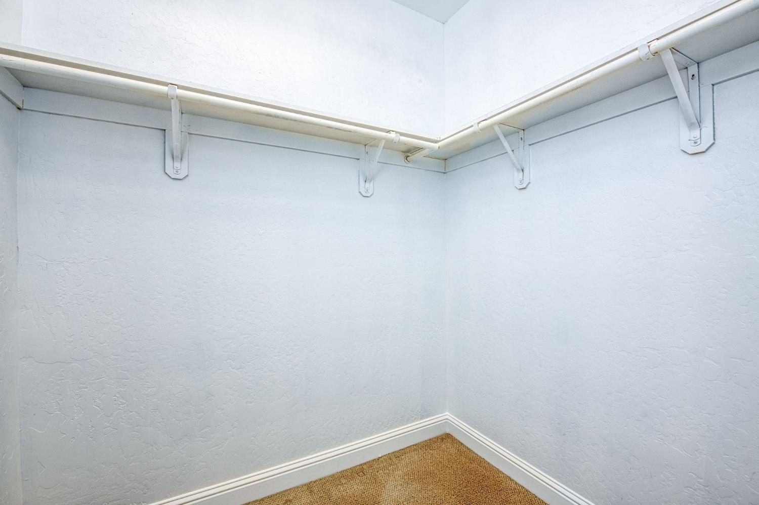 11384 N Via Montessori Dr, Fresno, CA 93730