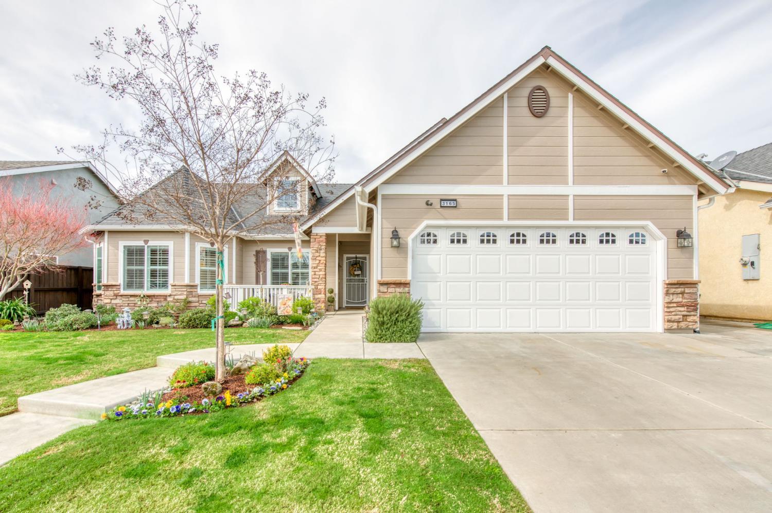 3165 N Arroyo Ave, Fresno, CA 93727