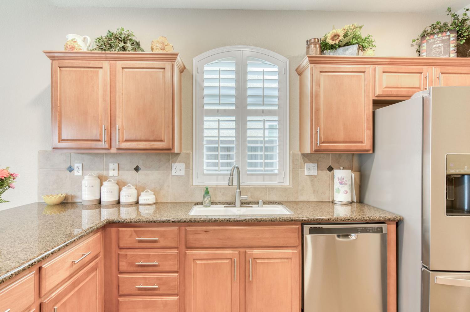 3165 N Arroyo Ave, Fresno, CA 93727