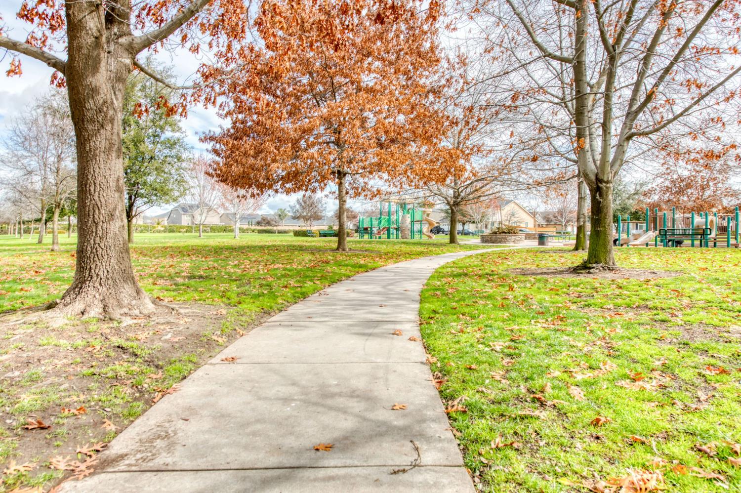 3165 N Arroyo Ave, Fresno, CA 93727