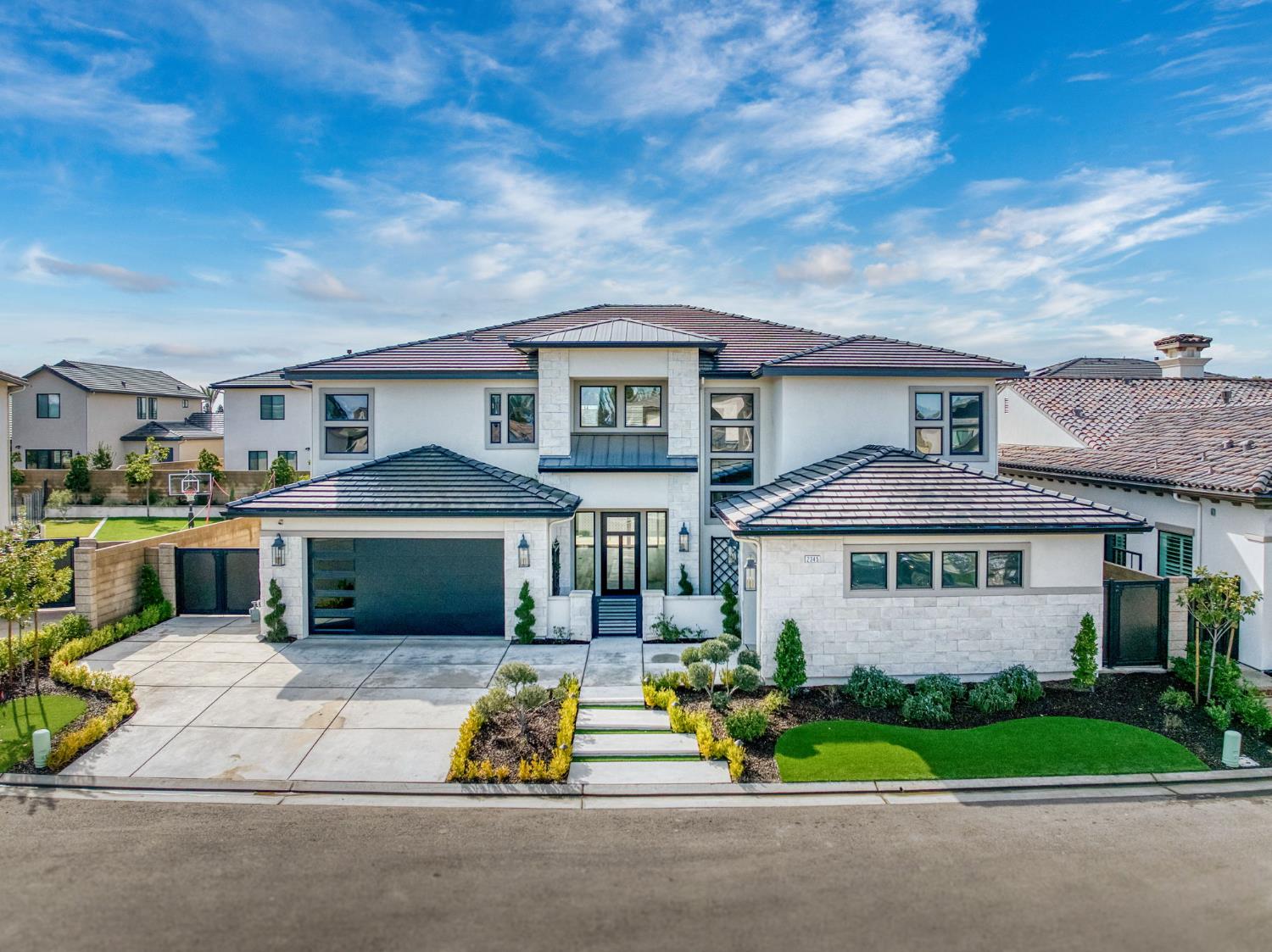 2345 E Putter Way, Fresno, CA 93730