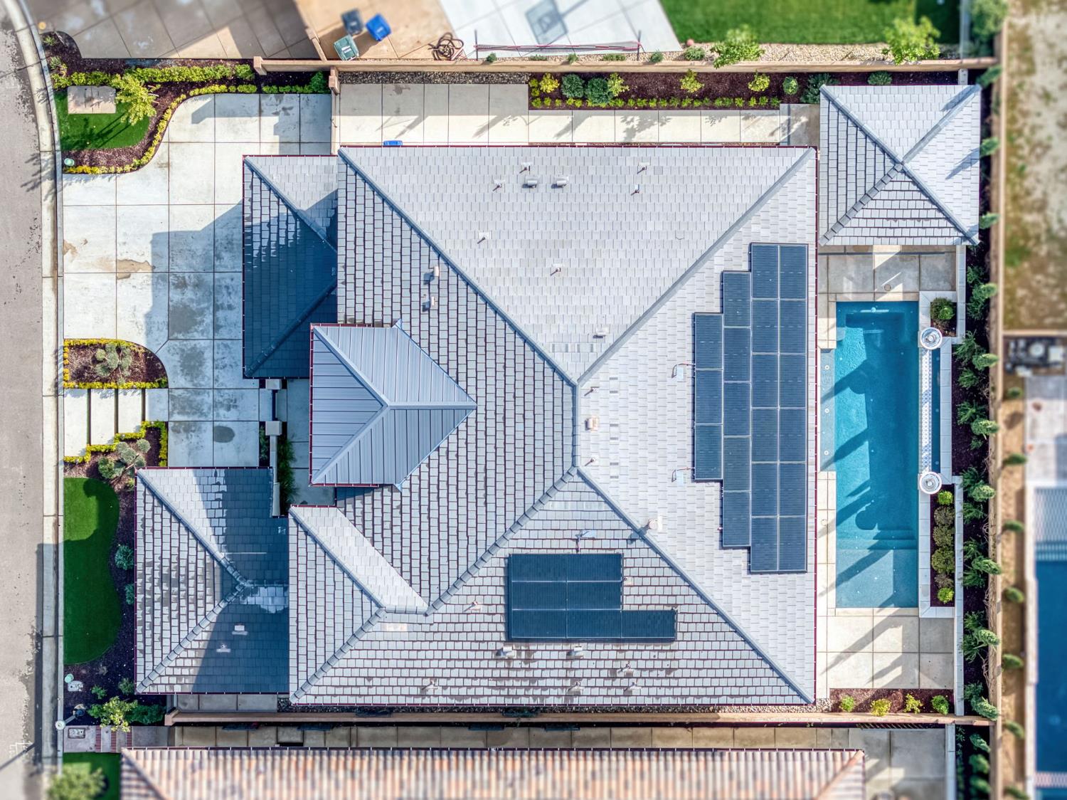 2345 E Putter Way, Fresno, CA 93730