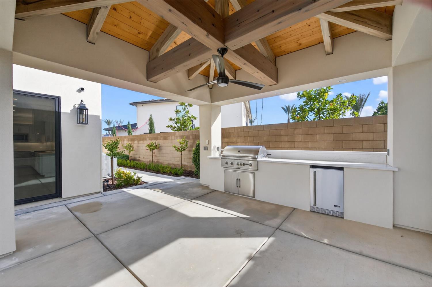 2345 E Putter Way, Fresno, CA 93730