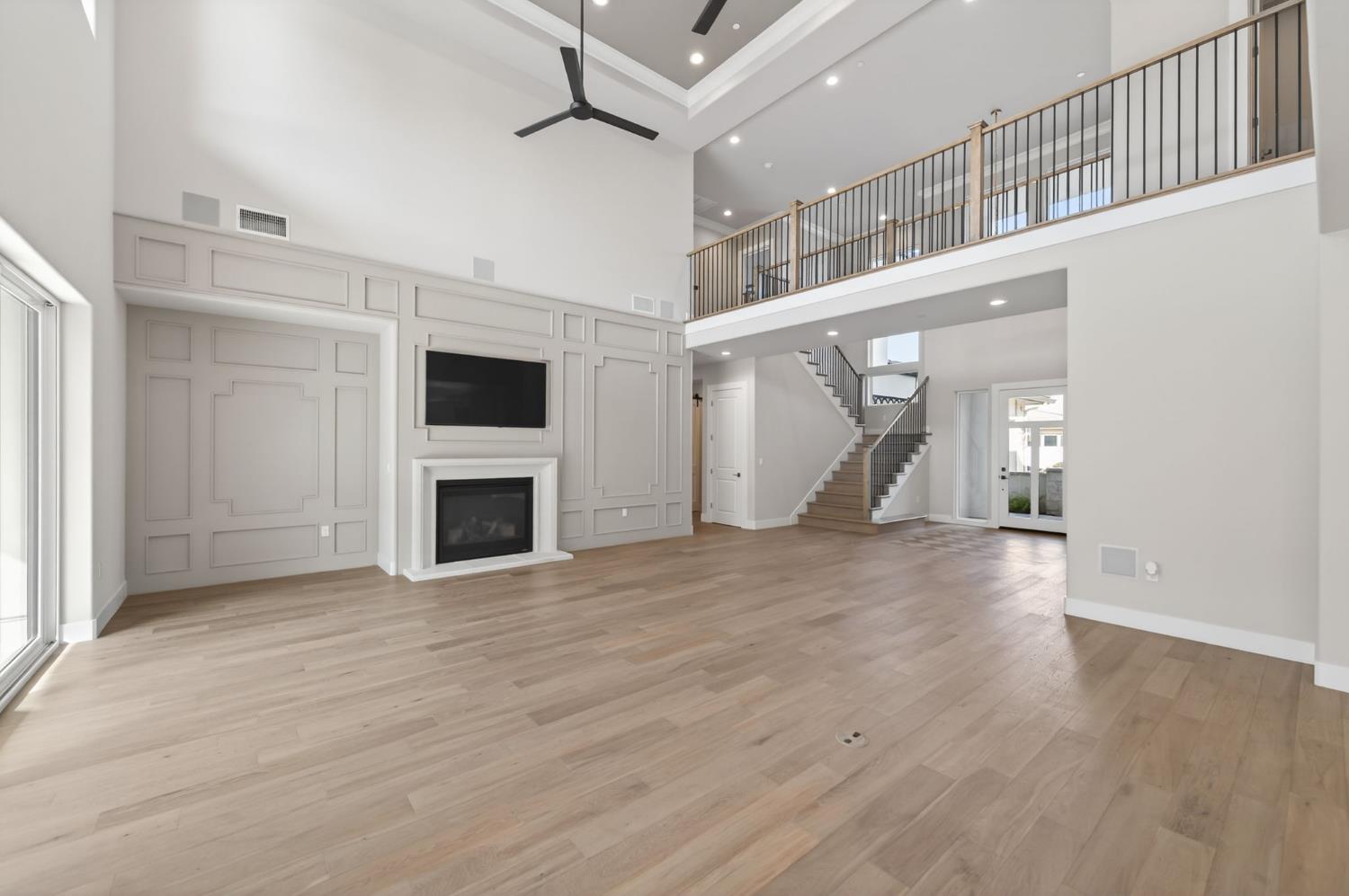 2345 E Putter Way, Fresno, CA 93730