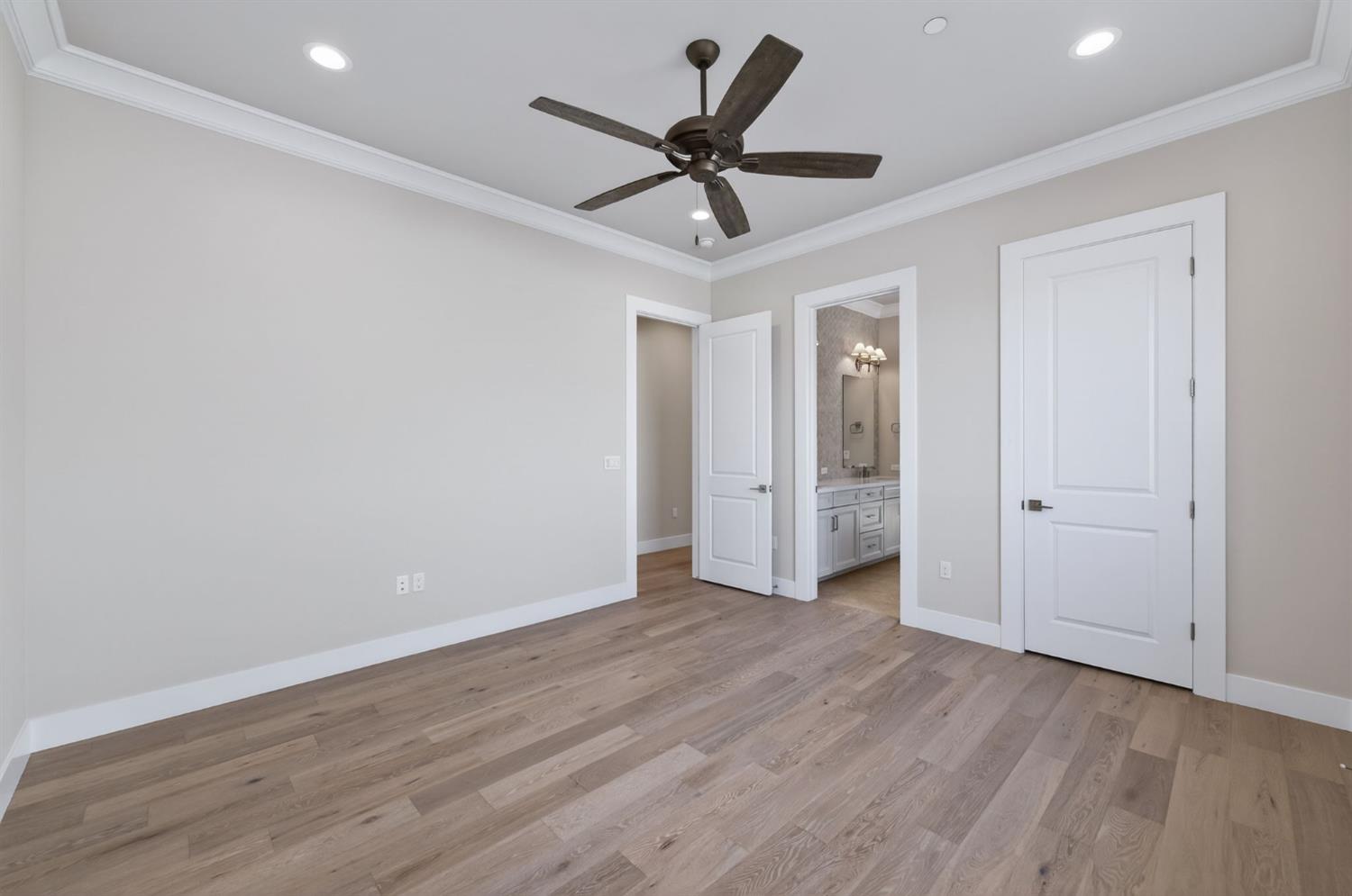 2345 E Putter Way, Fresno, CA 93730