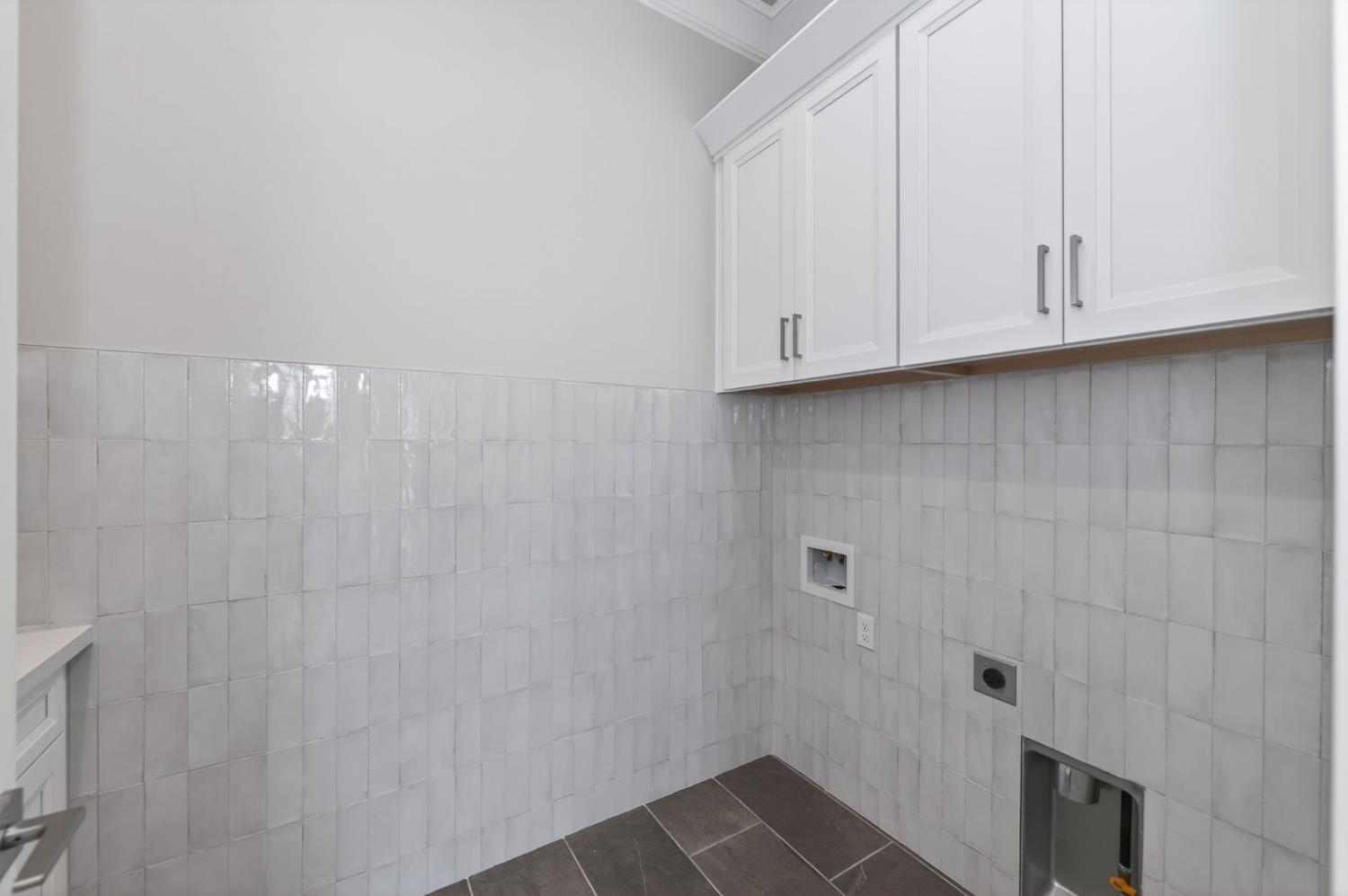 2345 E Putter Way, Fresno, CA 93730