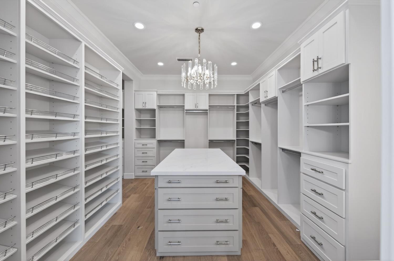 2345 E Putter Way, Fresno, CA 93730