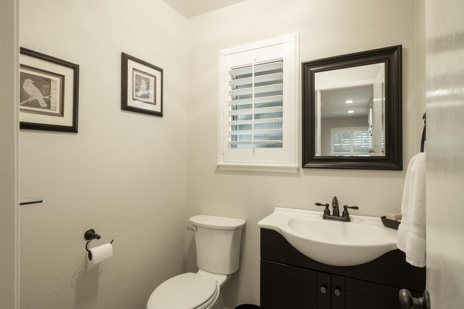 1637 W Los Altos Ave, Fresno, CA 93711