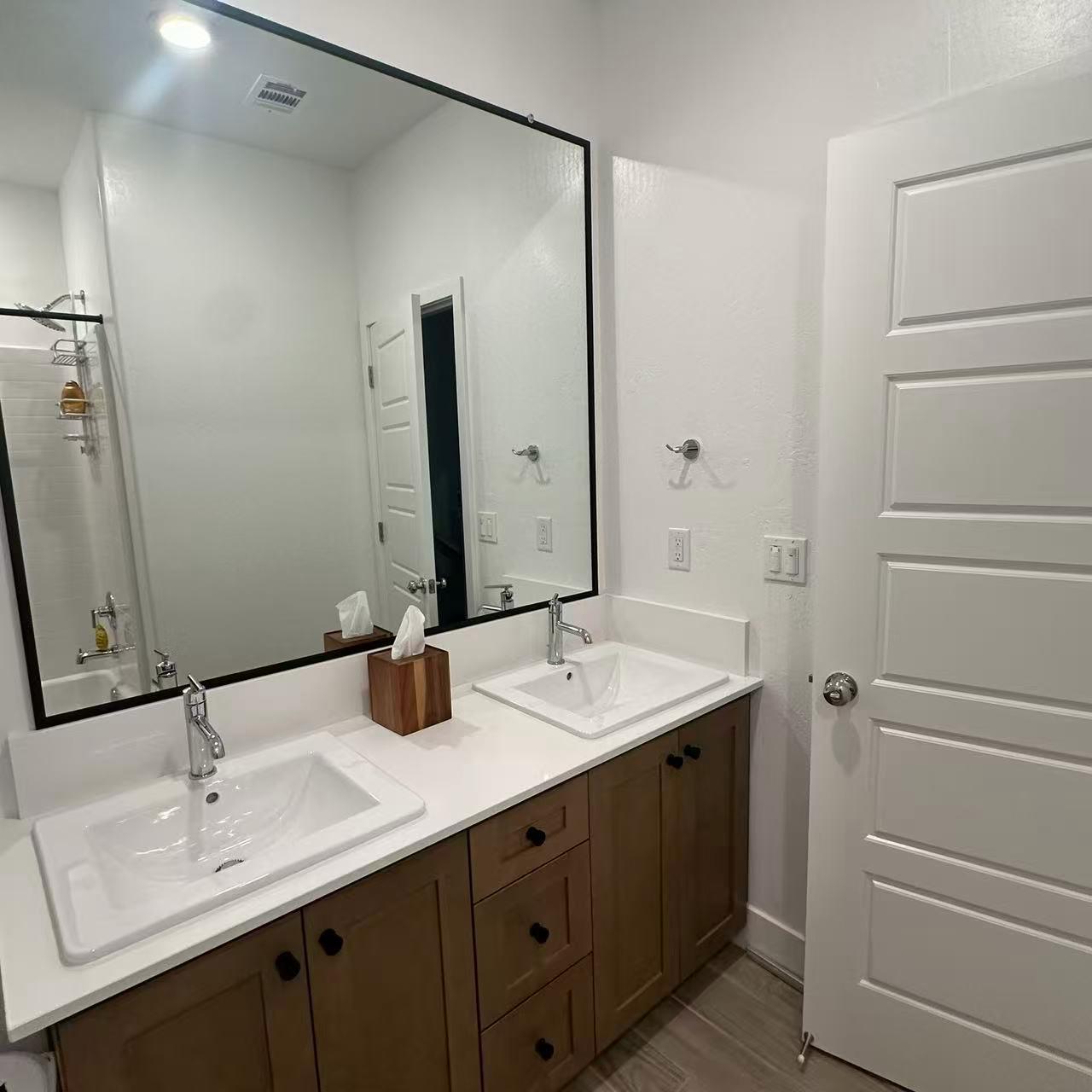 2732 E Teaberry Dr, Fresno, CA 93730