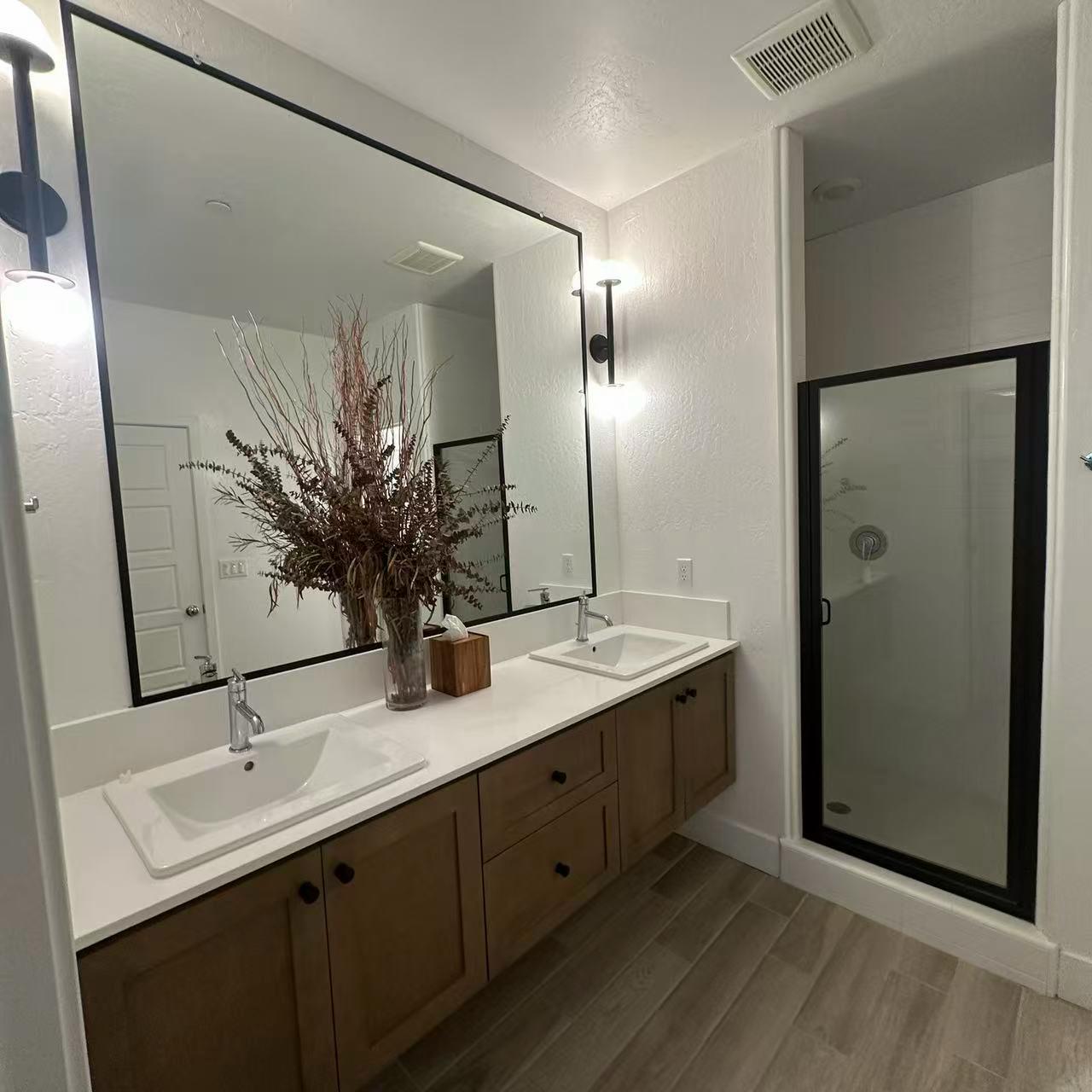 2732 E Teaberry Dr, Fresno, CA 93730