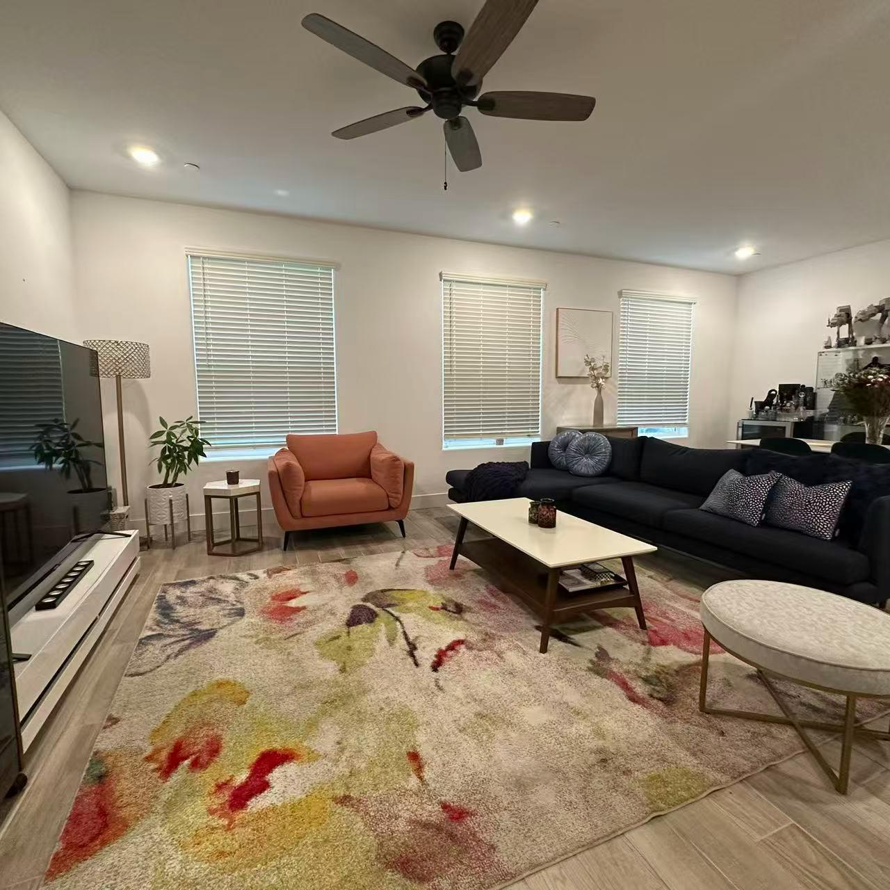 2732 E Teaberry Dr, Fresno, CA 93730