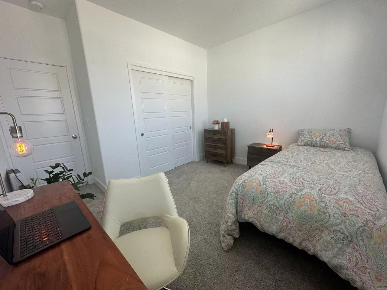 2732 E Teaberry Dr, Fresno, CA 93730