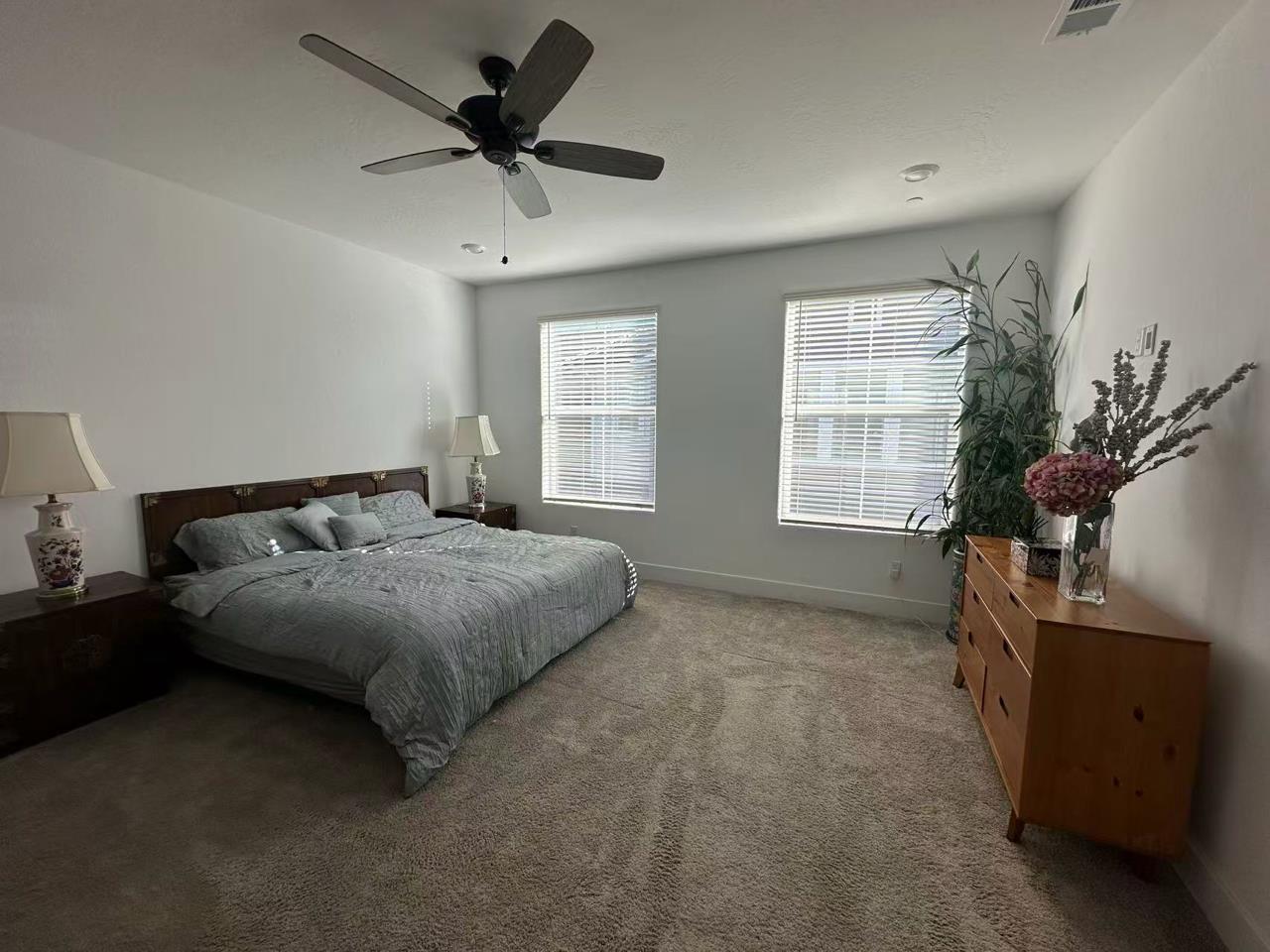 2732 E Teaberry Dr, Fresno, CA 93730