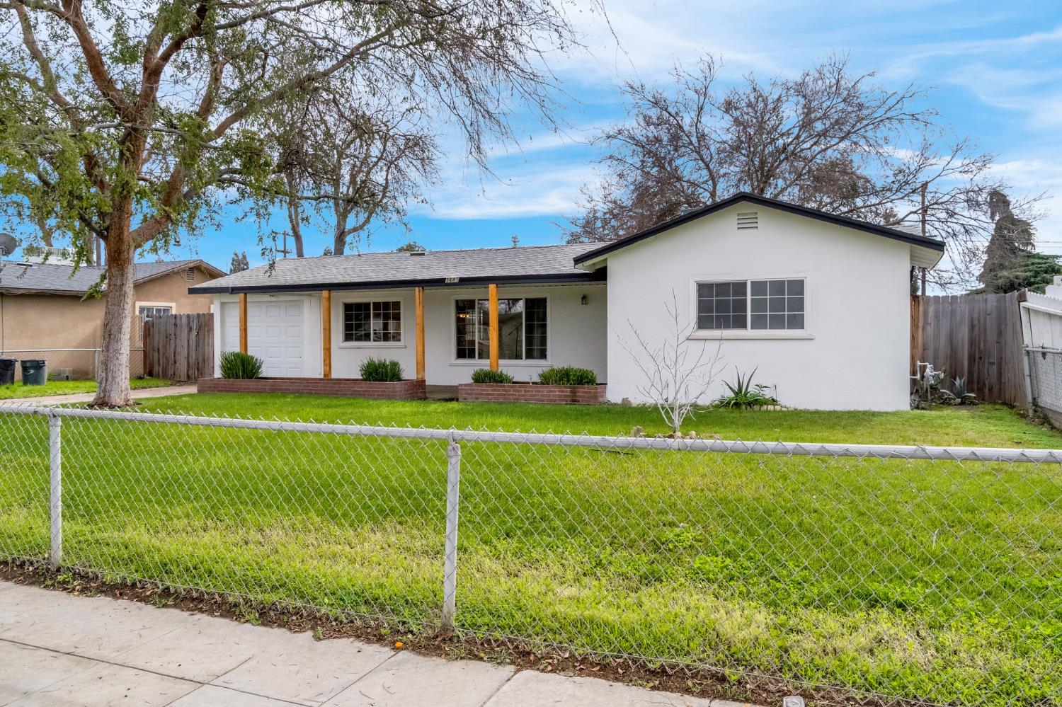 3685 W Cortland Ave, Fresno, CA 93722
