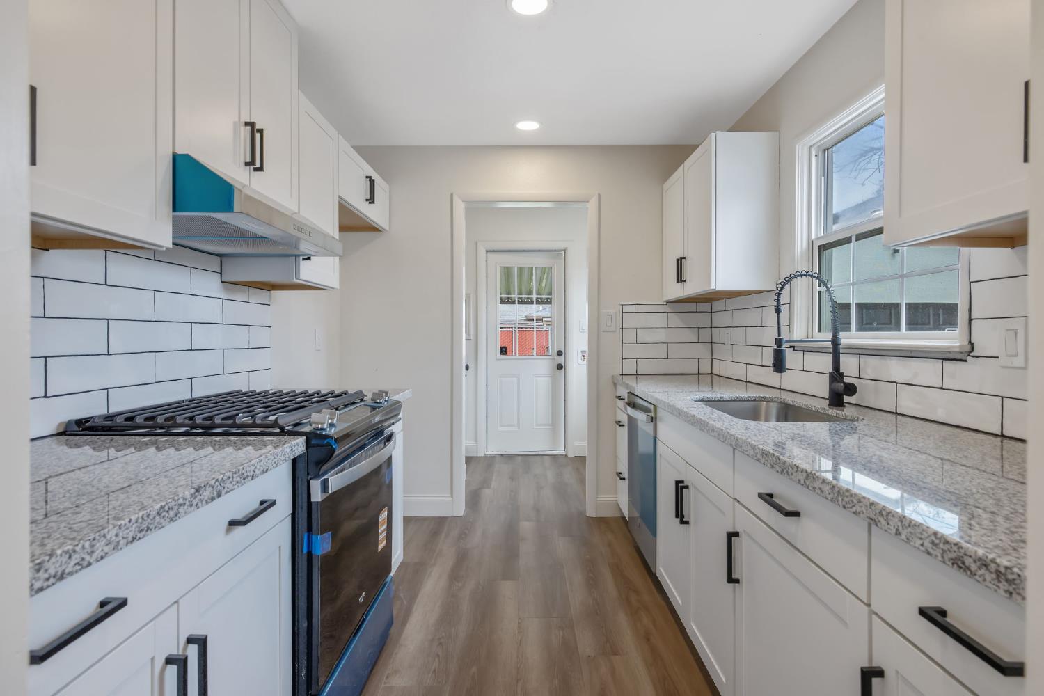 5009 E Clay Ave, Fresno, CA 93727