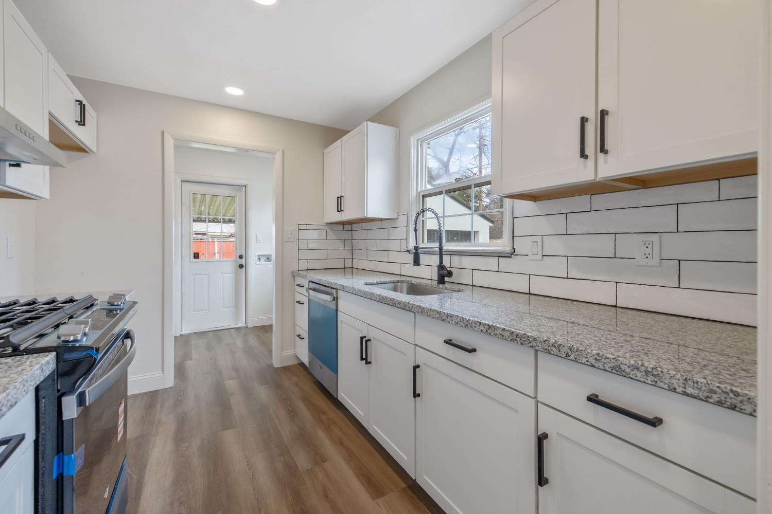 5009 E Clay Ave, Fresno, CA 93727