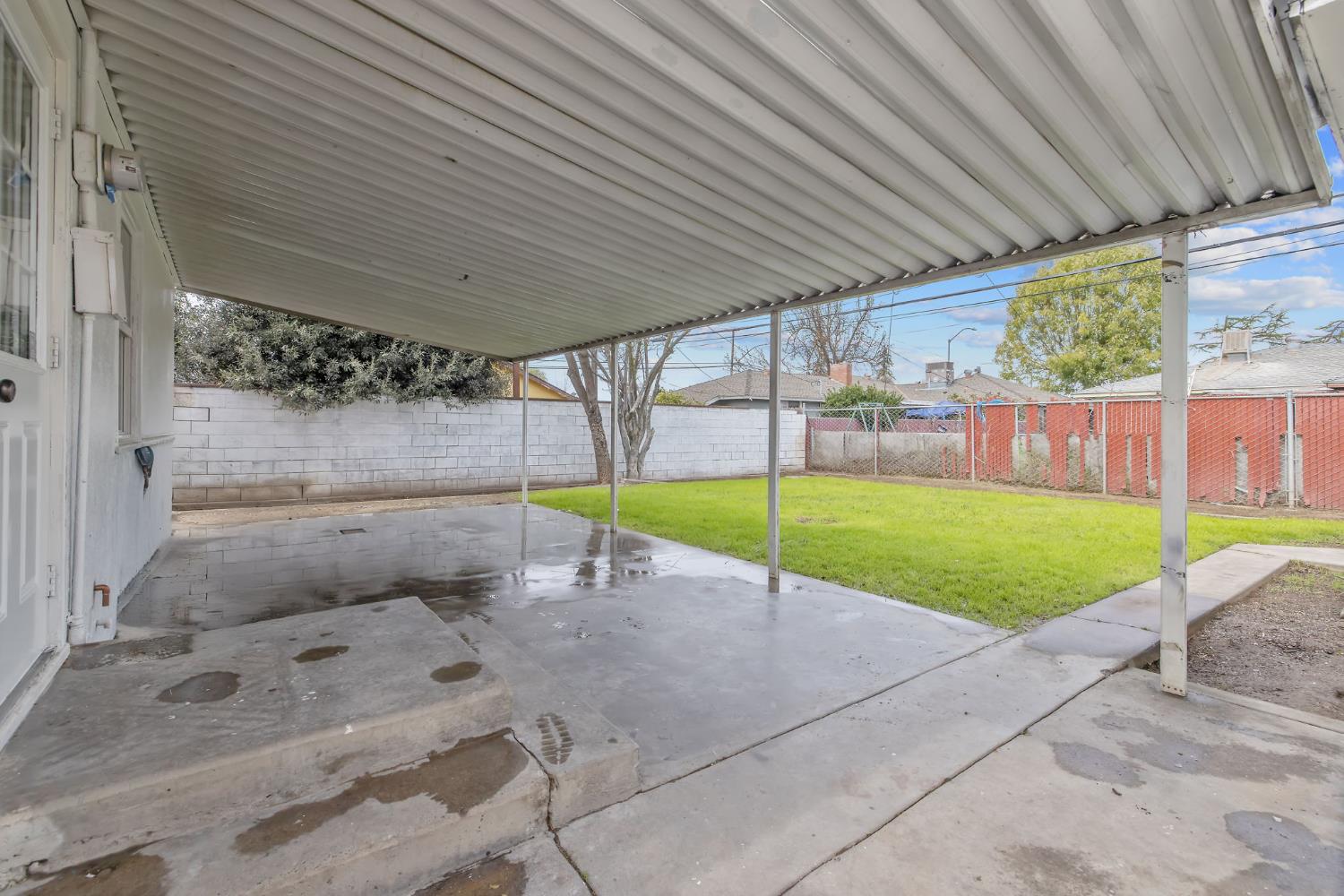 5009 E Clay Ave, Fresno, CA 93727