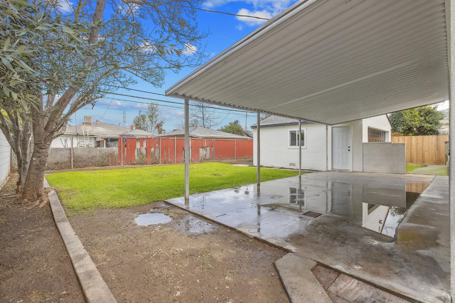 5009 E Clay Ave, Fresno, CA 93727