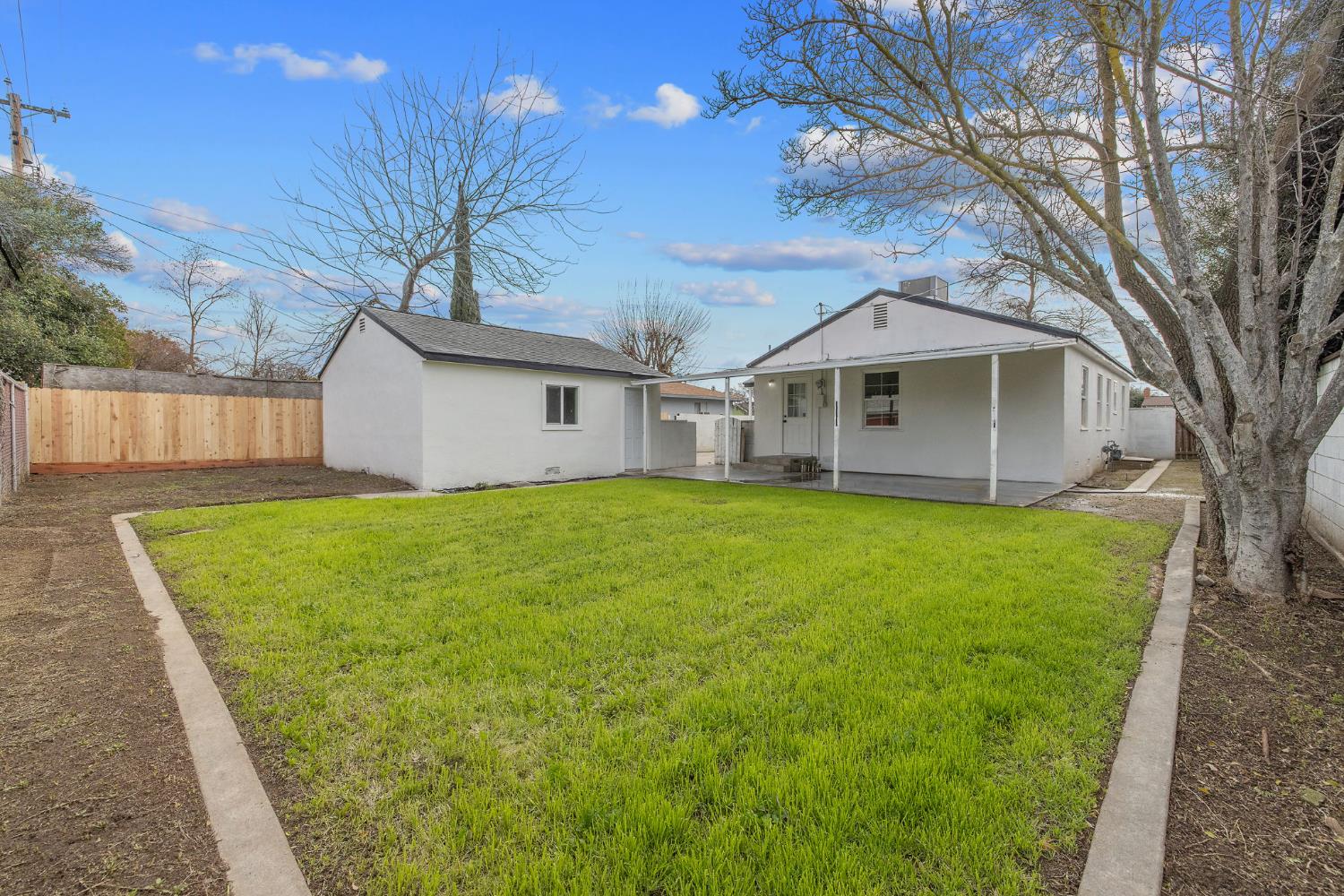 5009 E Clay Ave, Fresno, CA 93727