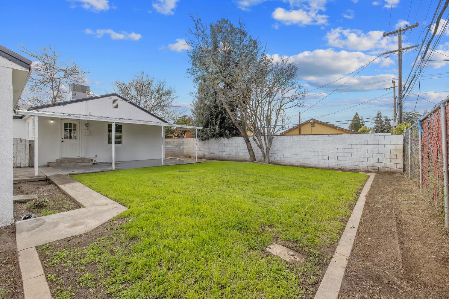 5009 E Clay Ave, Fresno, CA 93727