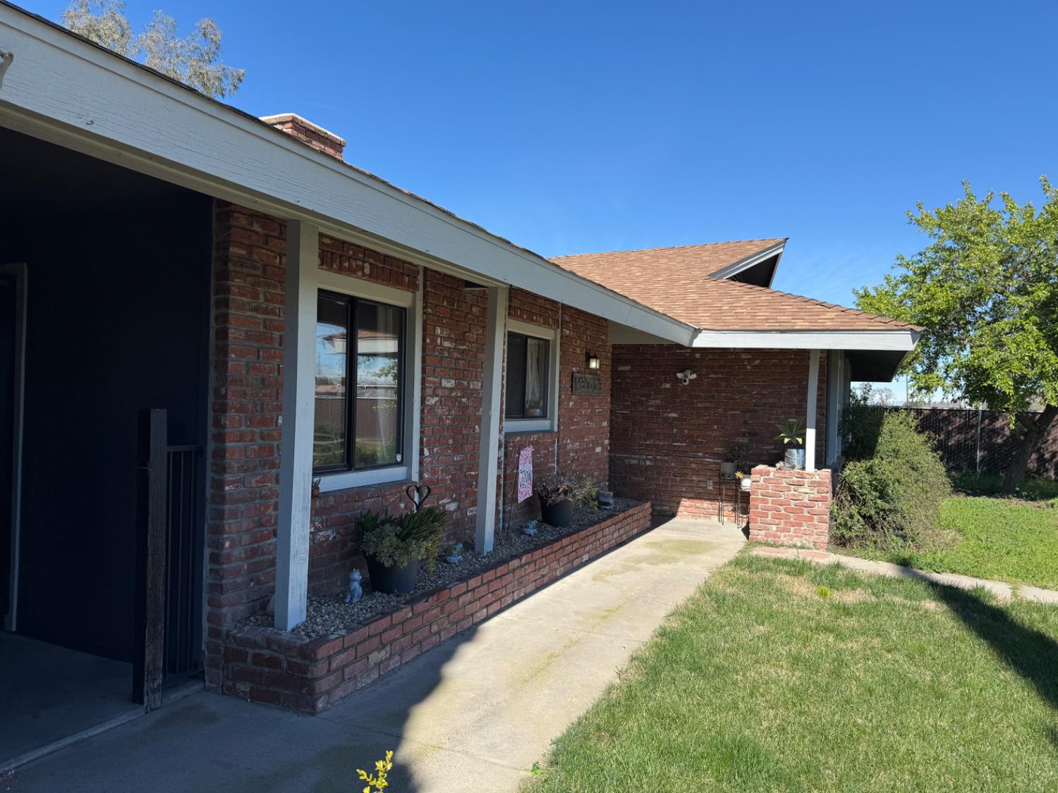 6545 S Cedar Ave, Fresno, CA 93725