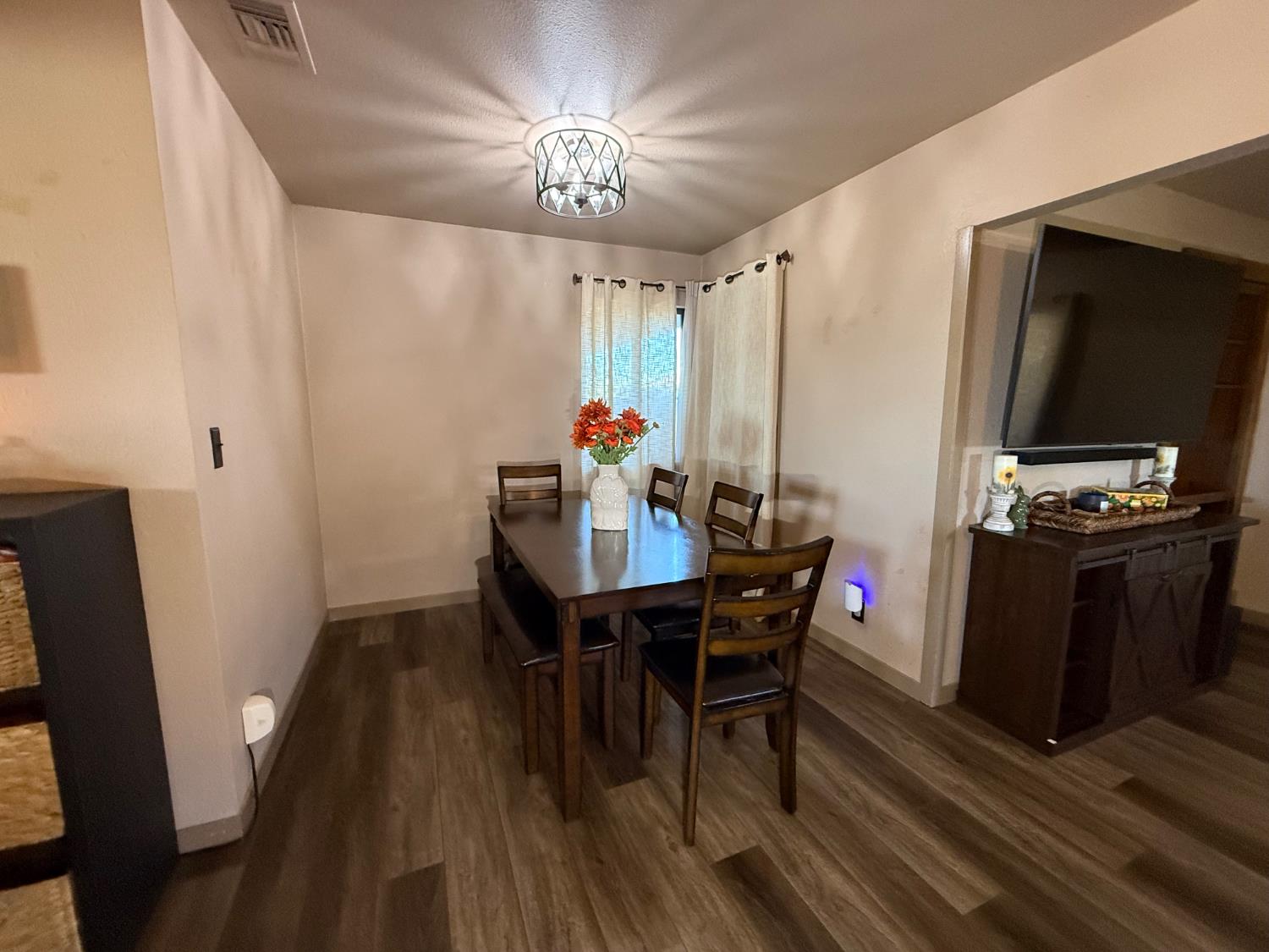 6545 S Cedar Ave, Fresno, CA 93725