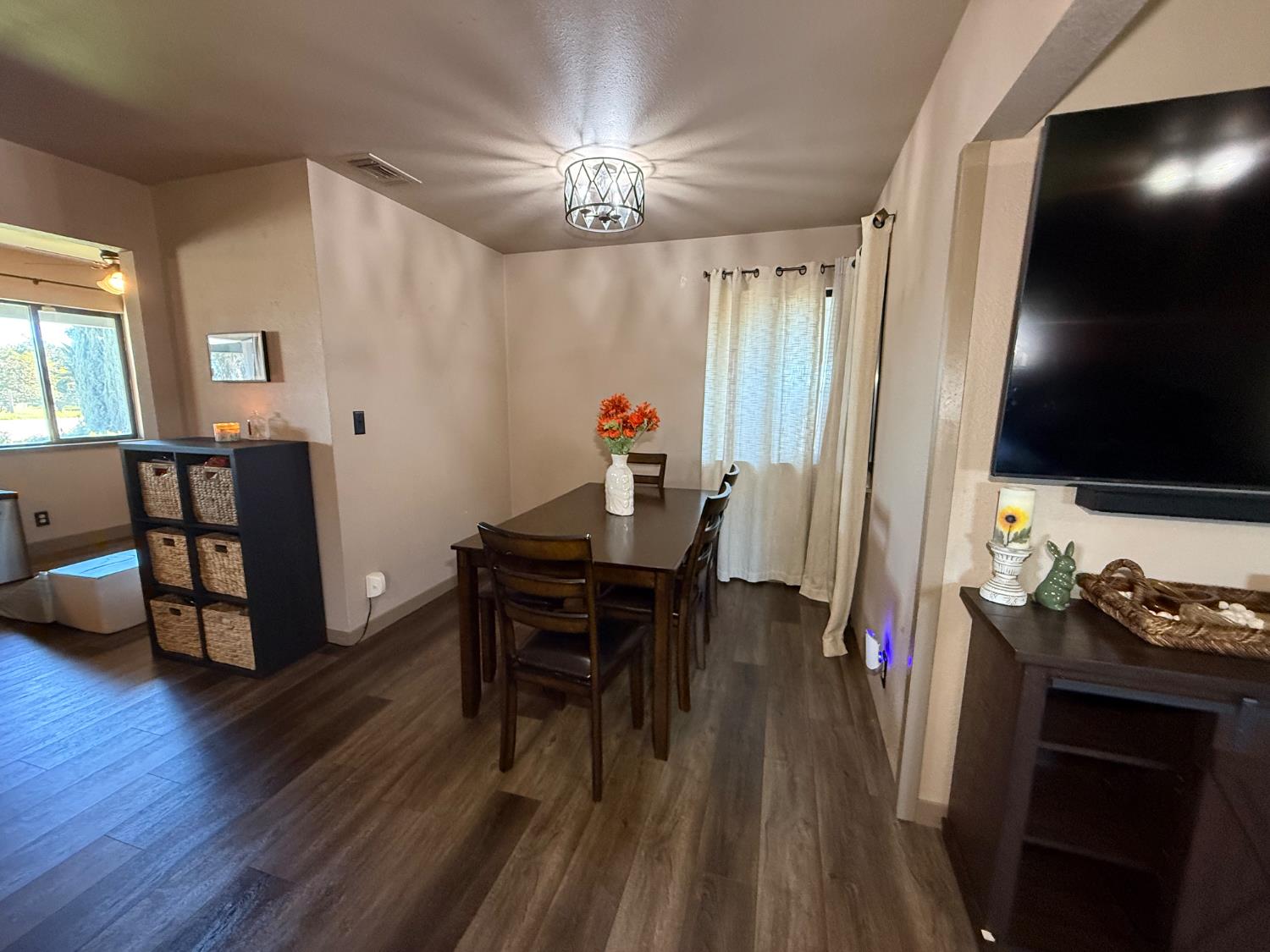 6545 S Cedar Ave, Fresno, CA 93725