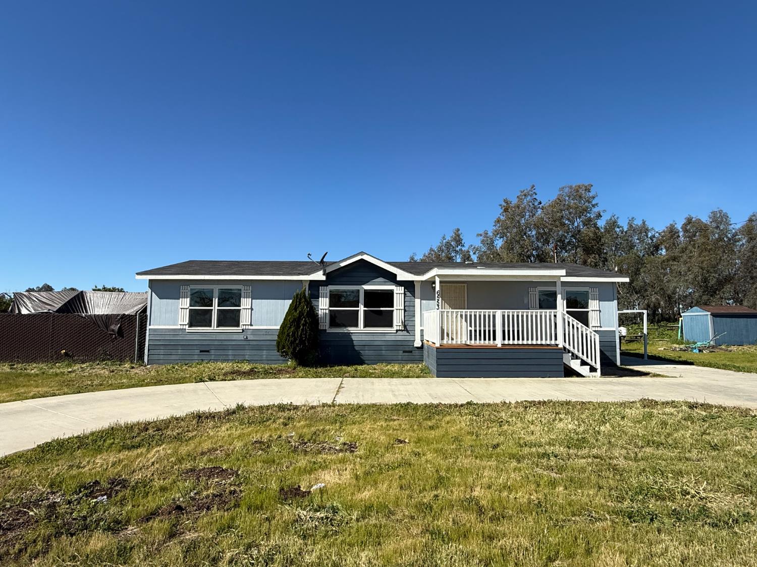 6545 S Cedar Ave, Fresno, CA 93725