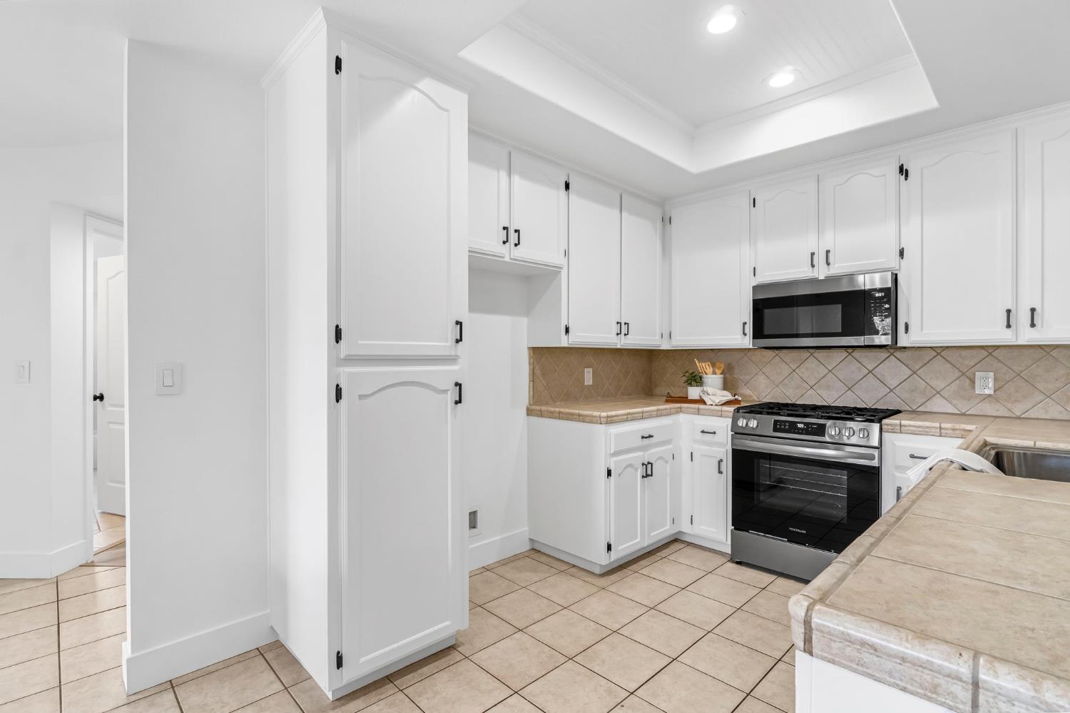 5882 W Fallon Ave, Fresno, CA 93722