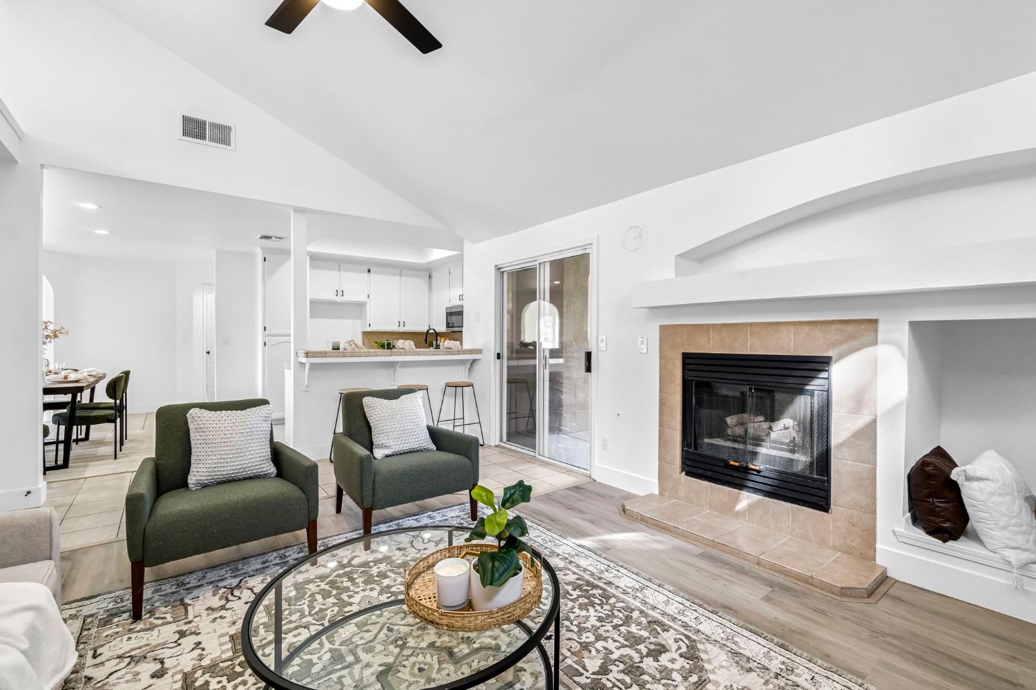 5882 W Fallon Ave, Fresno, CA 93722