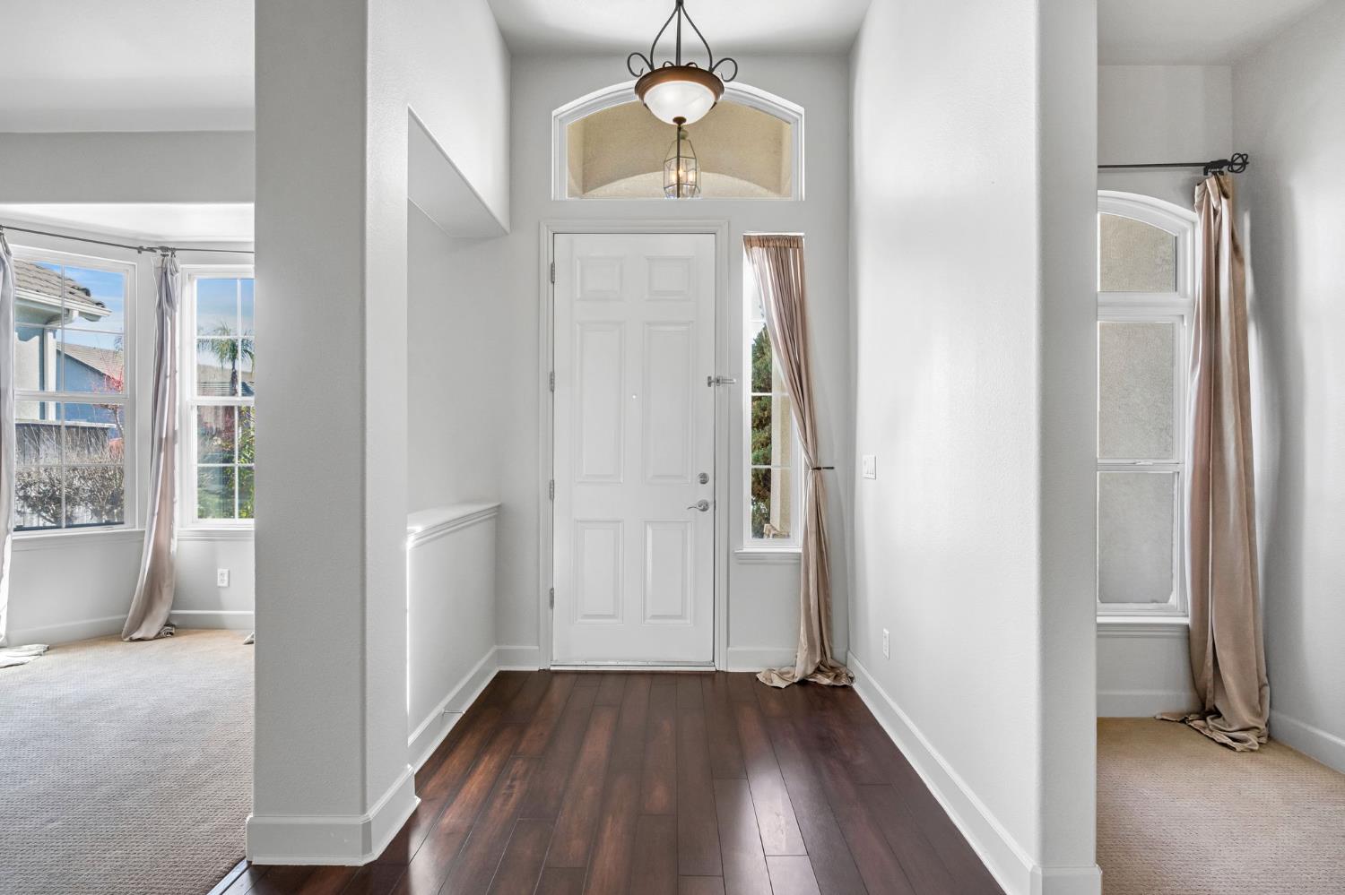 7261 N Ivanhoe Ave, Fresno, CA 93722