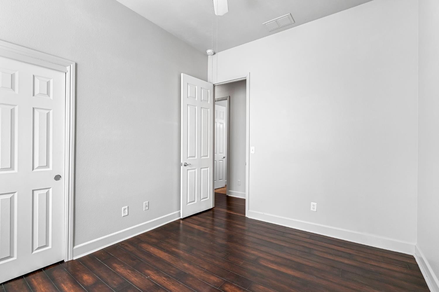 7261 N Ivanhoe Ave, Fresno, CA 93722